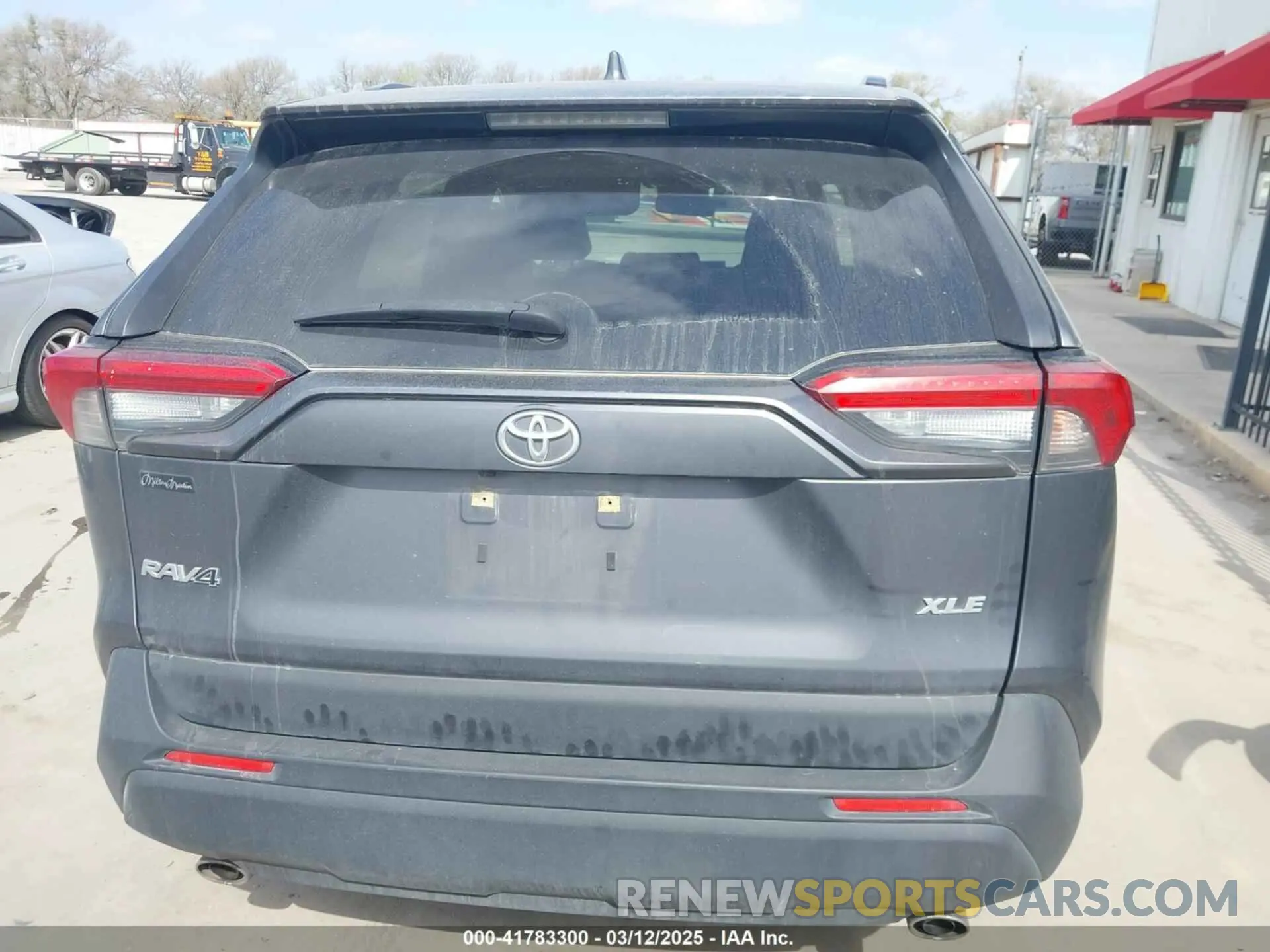 16 Photograph of a damaged car JTMW1RFV8KD034763 TOYOTA RAV4 2019