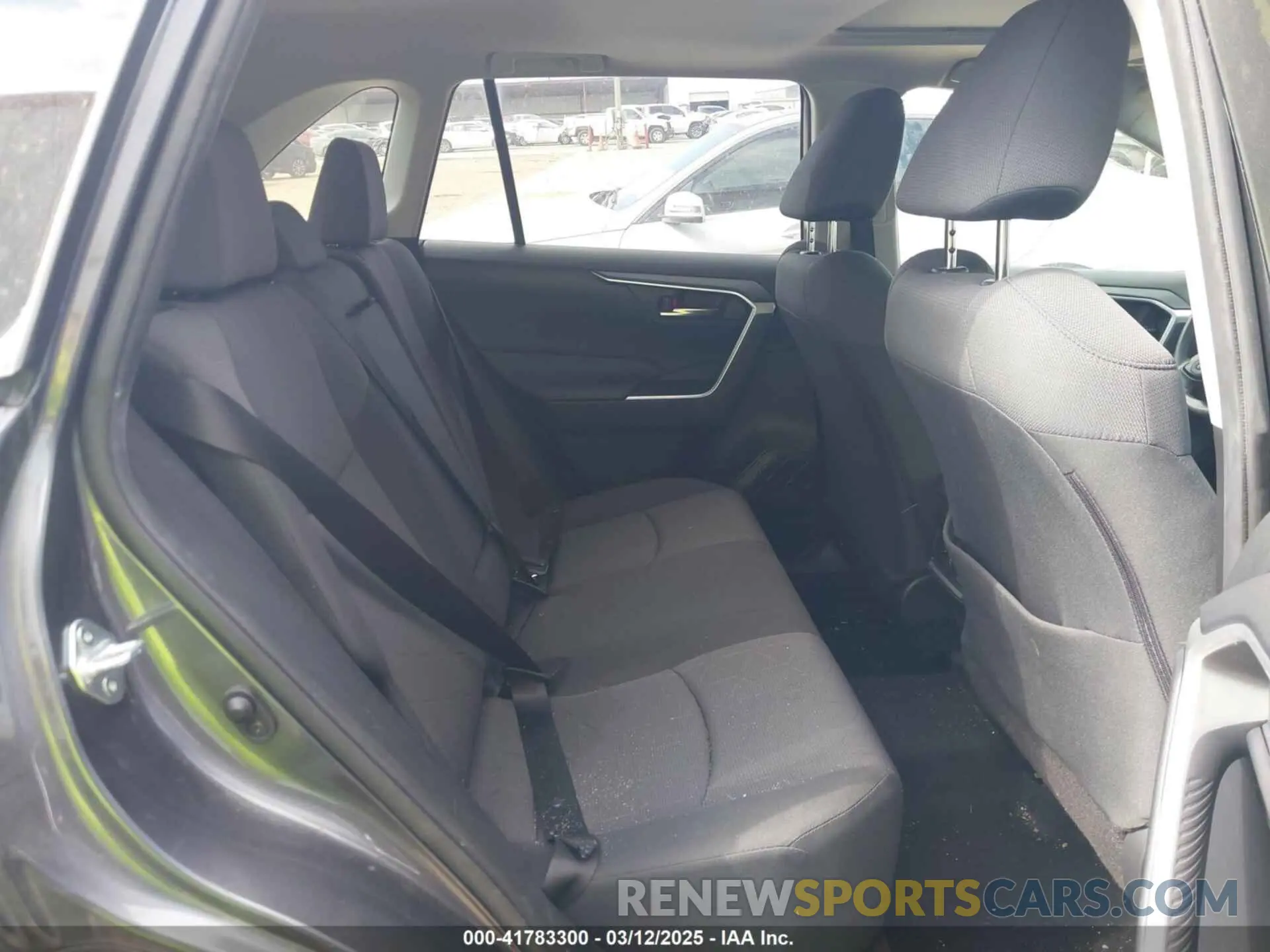 8 Photograph of a damaged car JTMW1RFV8KD034763 TOYOTA RAV4 2019