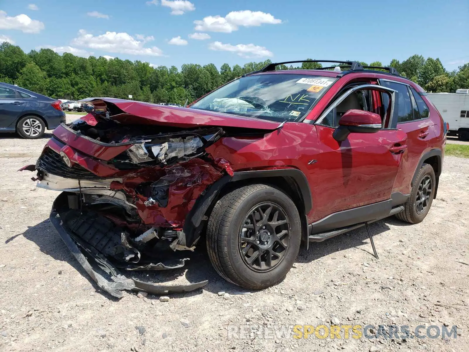 2 Photograph of a damaged car JTMW1RFV8KD037582 TOYOTA RAV4 2019