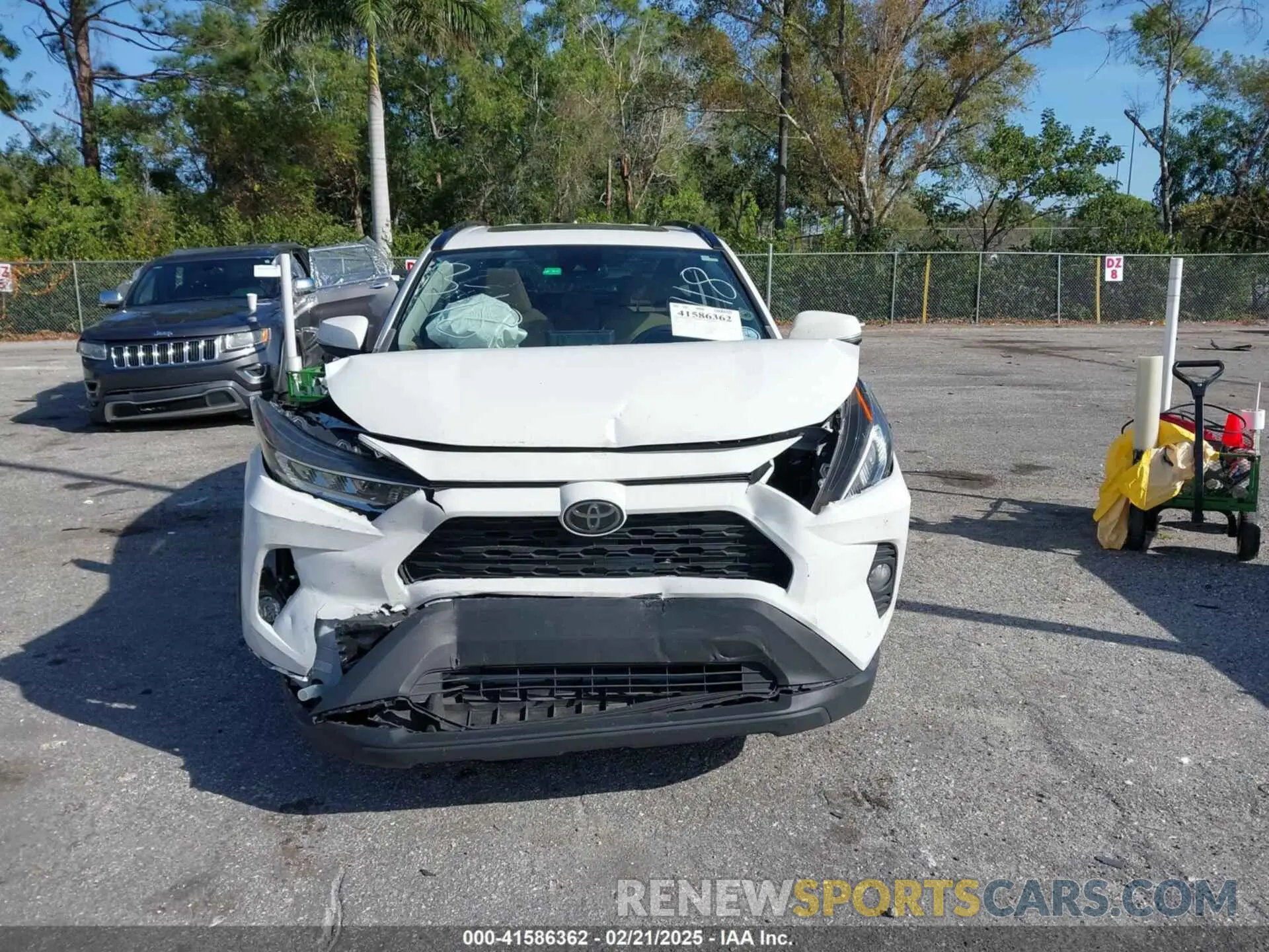 11 Фотография поврежденного автомобиля JTMW1RFV8KD502118 TOYOTA RAV4 2019