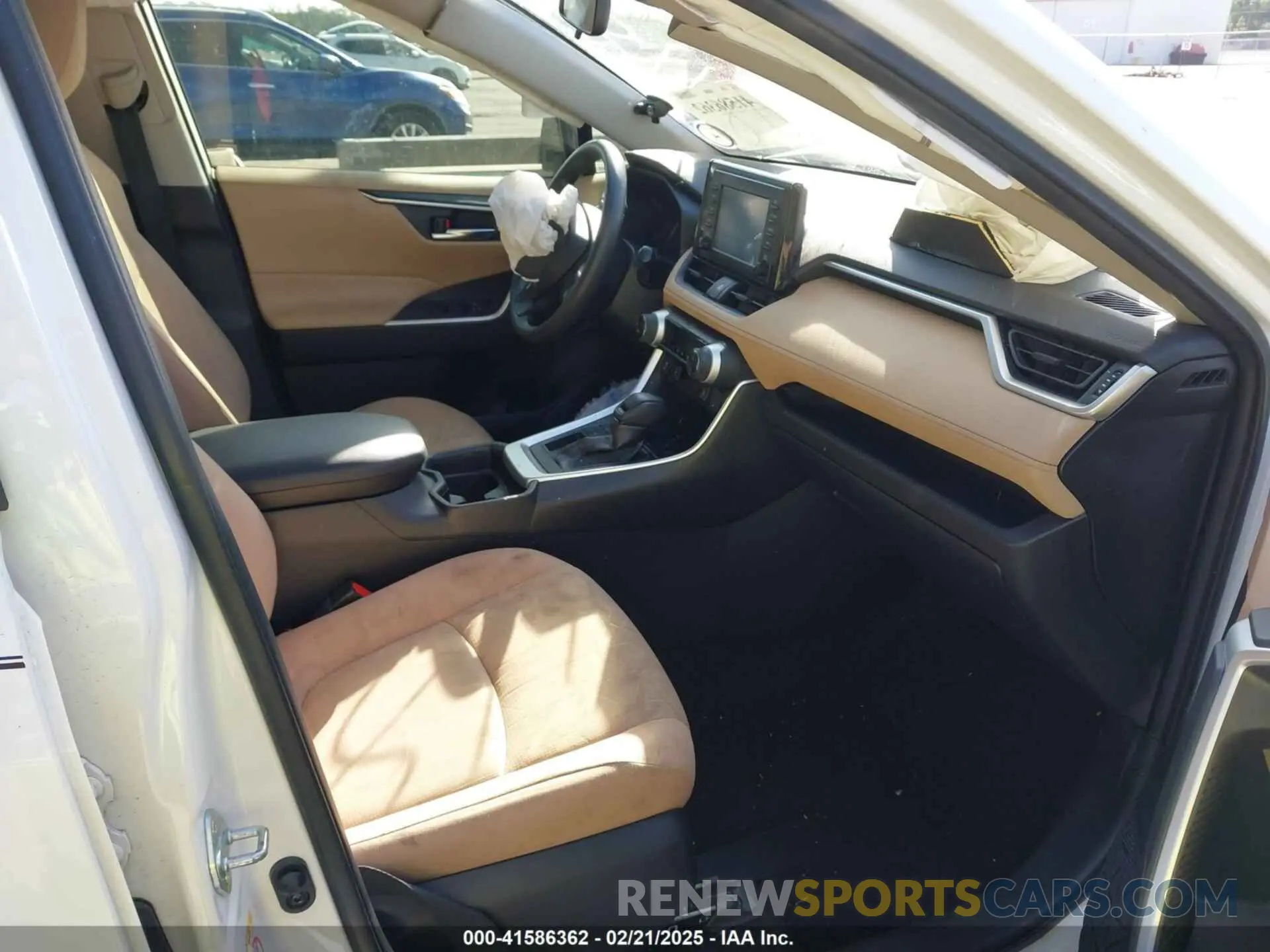 5 Фотография поврежденного автомобиля JTMW1RFV8KD502118 TOYOTA RAV4 2019