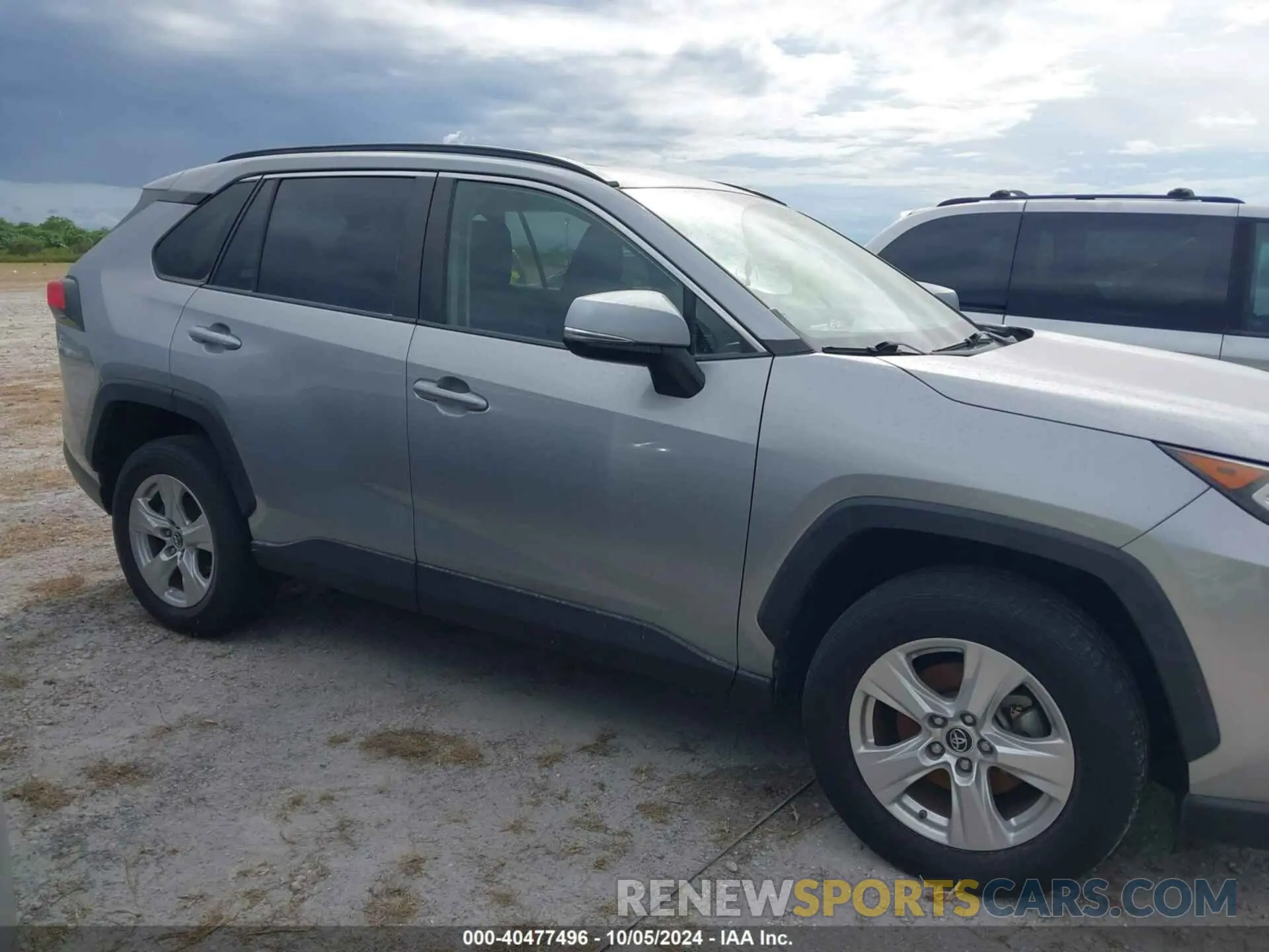 12 Фотография поврежденного автомобиля JTMW1RFV8KJ011680 TOYOTA RAV4 2019