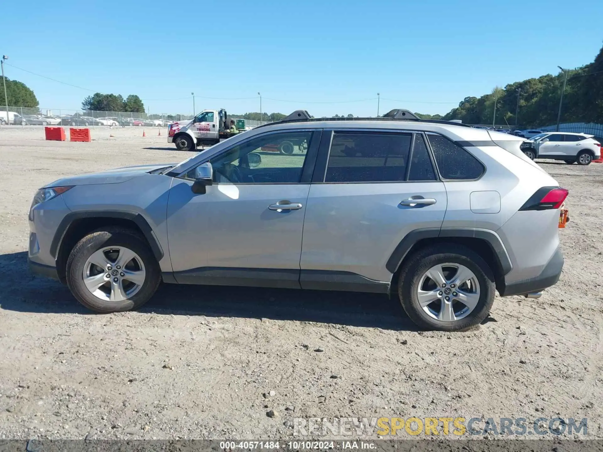 14 Фотография поврежденного автомобиля JTMW1RFV9KD015154 TOYOTA RAV4 2019