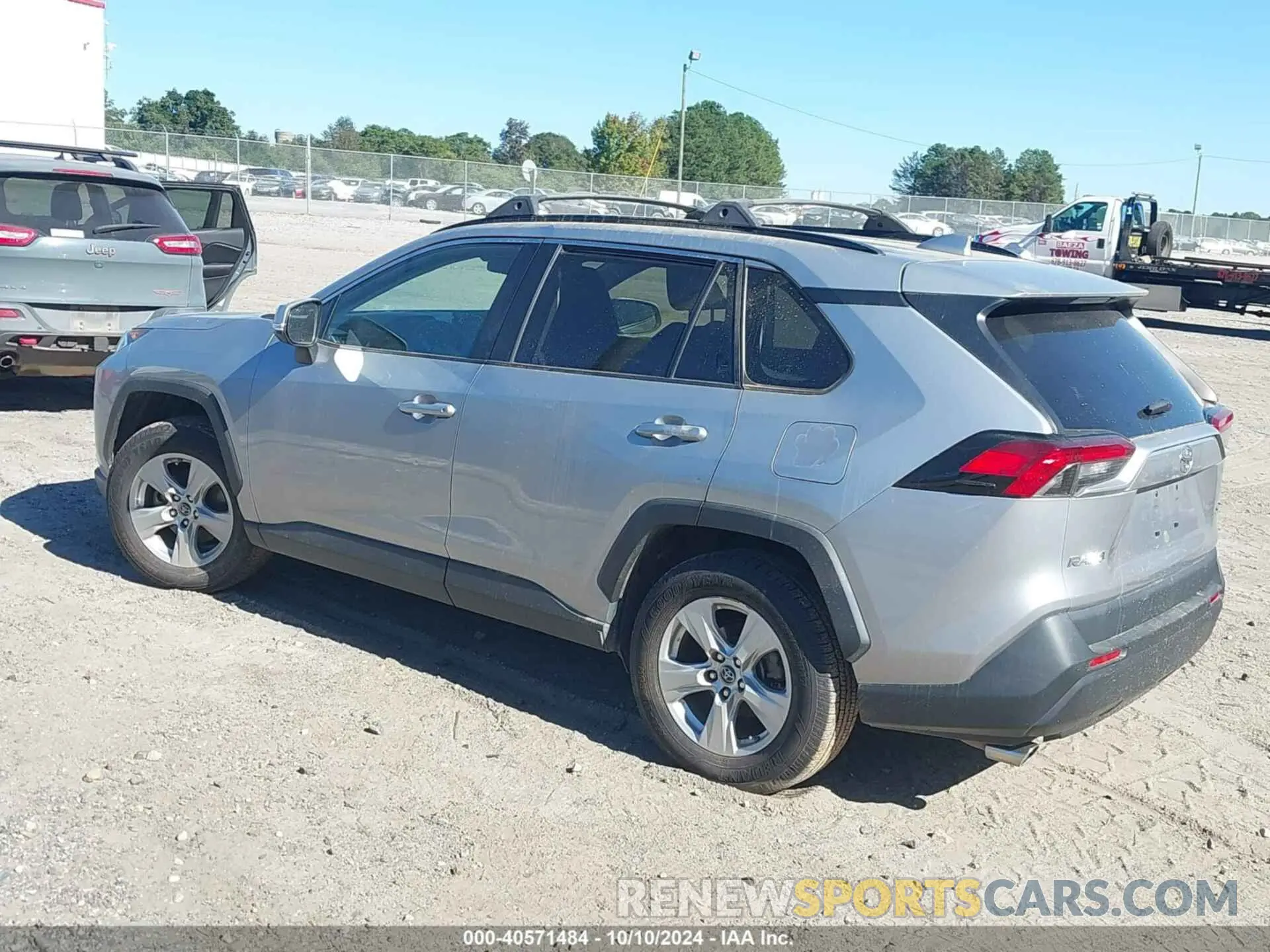 3 Фотография поврежденного автомобиля JTMW1RFV9KD015154 TOYOTA RAV4 2019