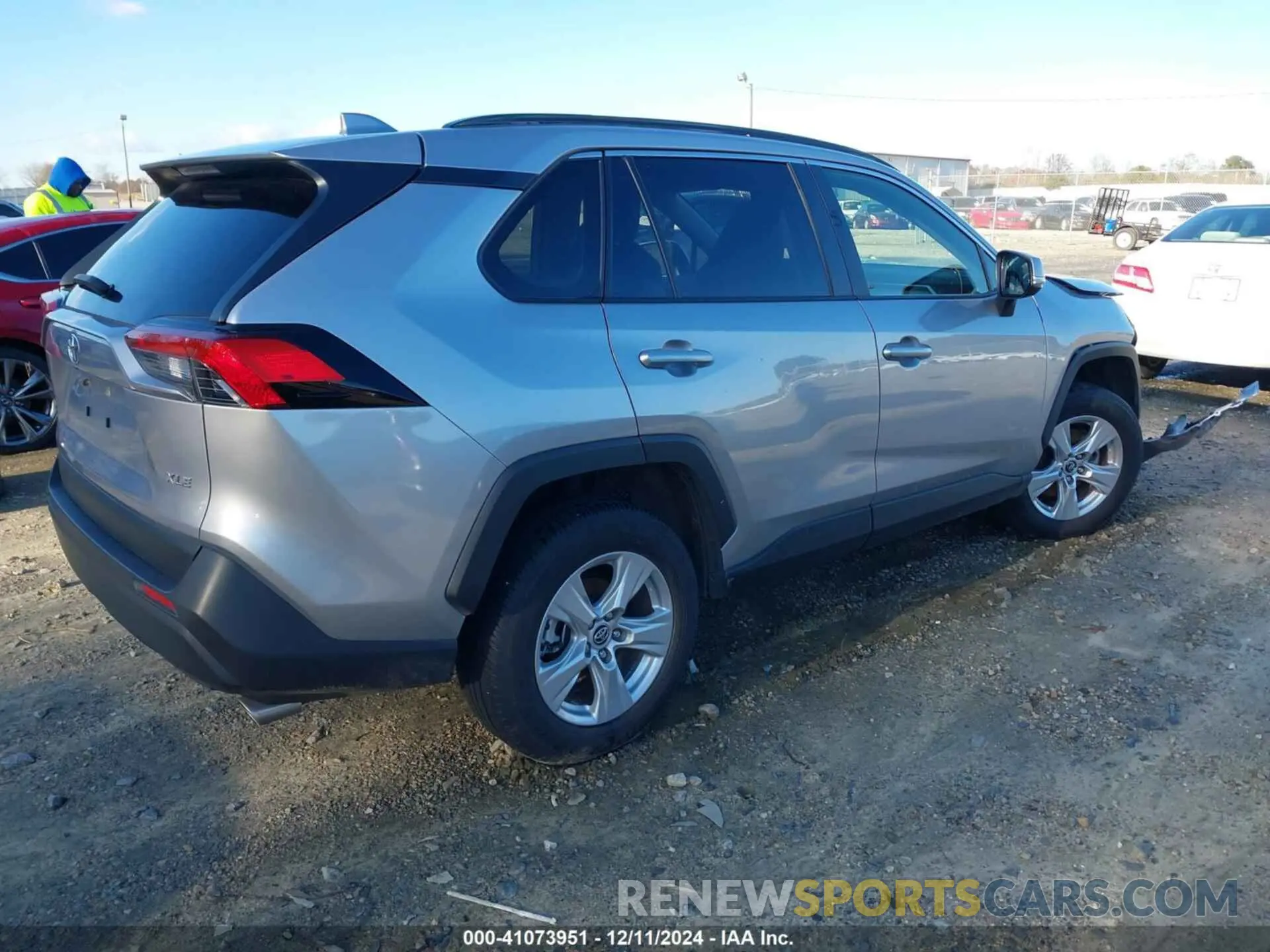 4 Photograph of a damaged car JTMW1RFV9KD016966 TOYOTA RAV4 2019