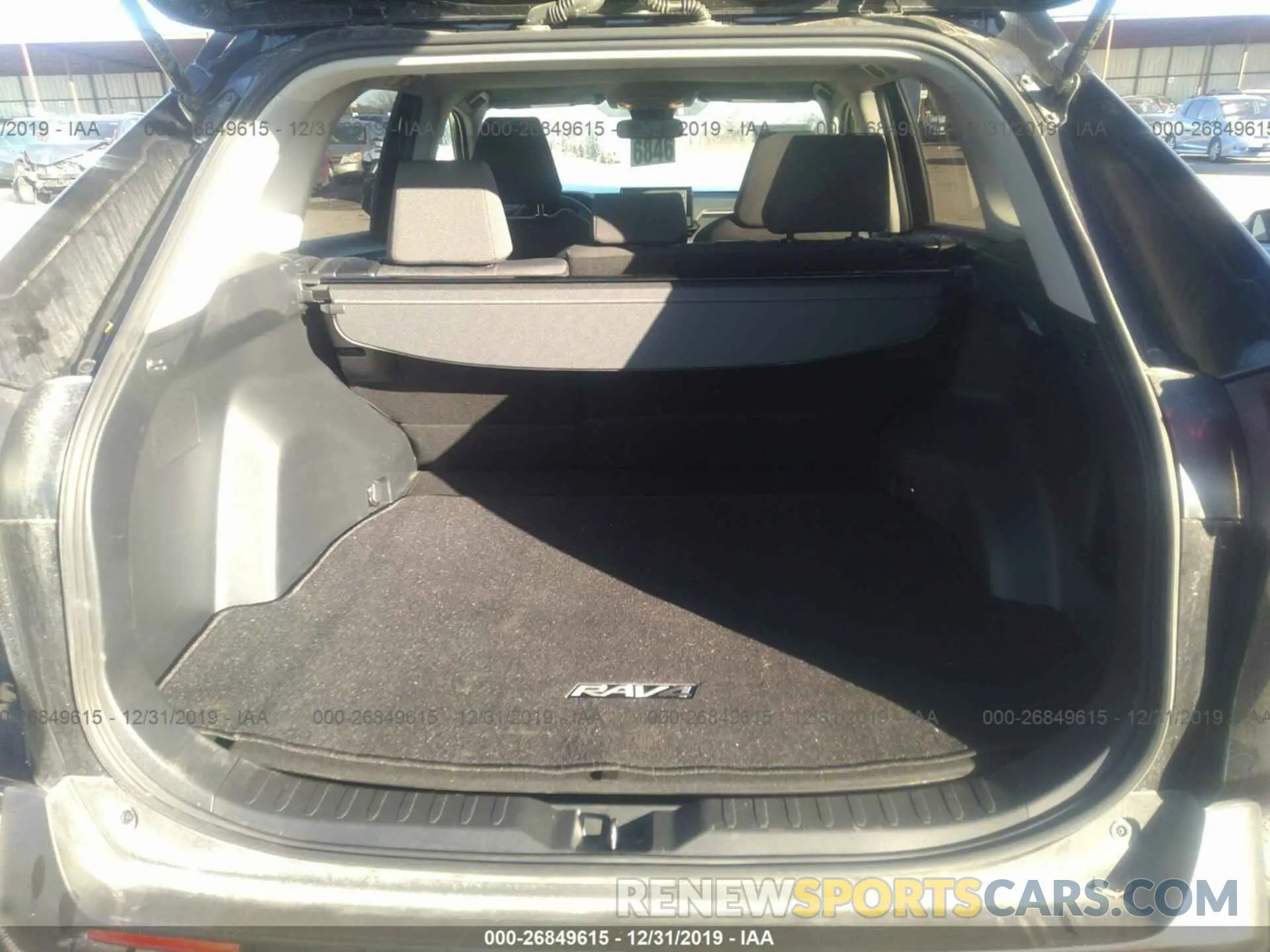 8 Photograph of a damaged car JTMW1RFV9KD510065 TOYOTA RAV4 2019