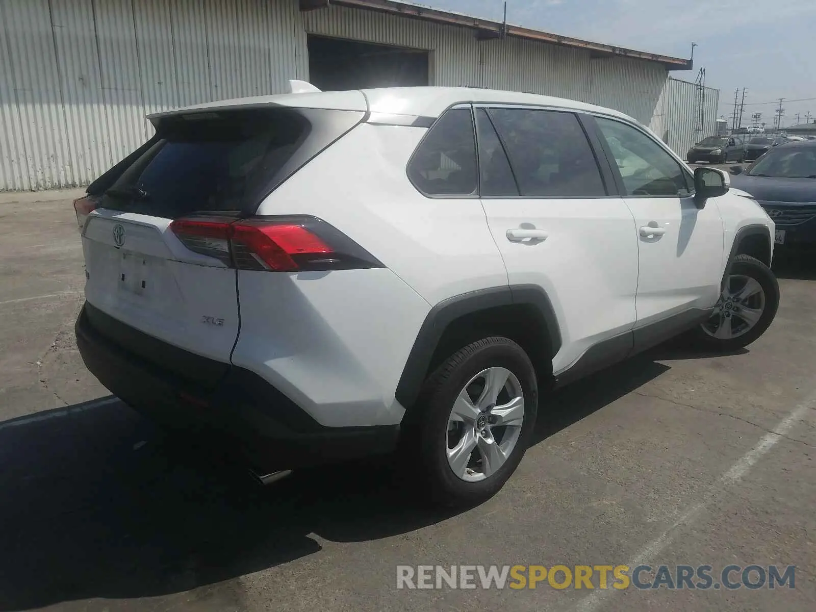 4 Photograph of a damaged car JTMW1RFV9KD512818 TOYOTA RAV4 2019