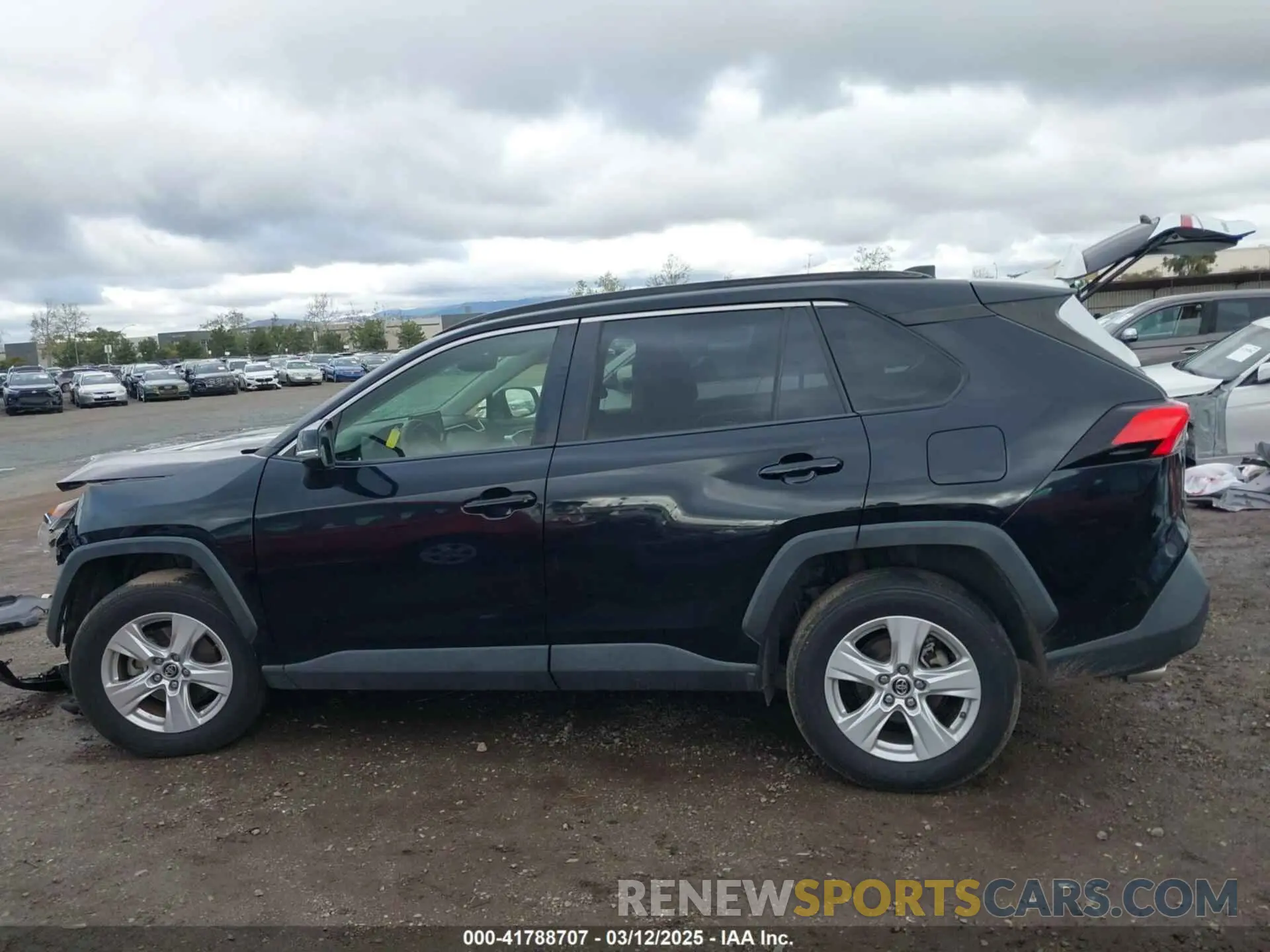 14 Photograph of a damaged car JTMW1RFVXKD502802 TOYOTA RAV4 2019