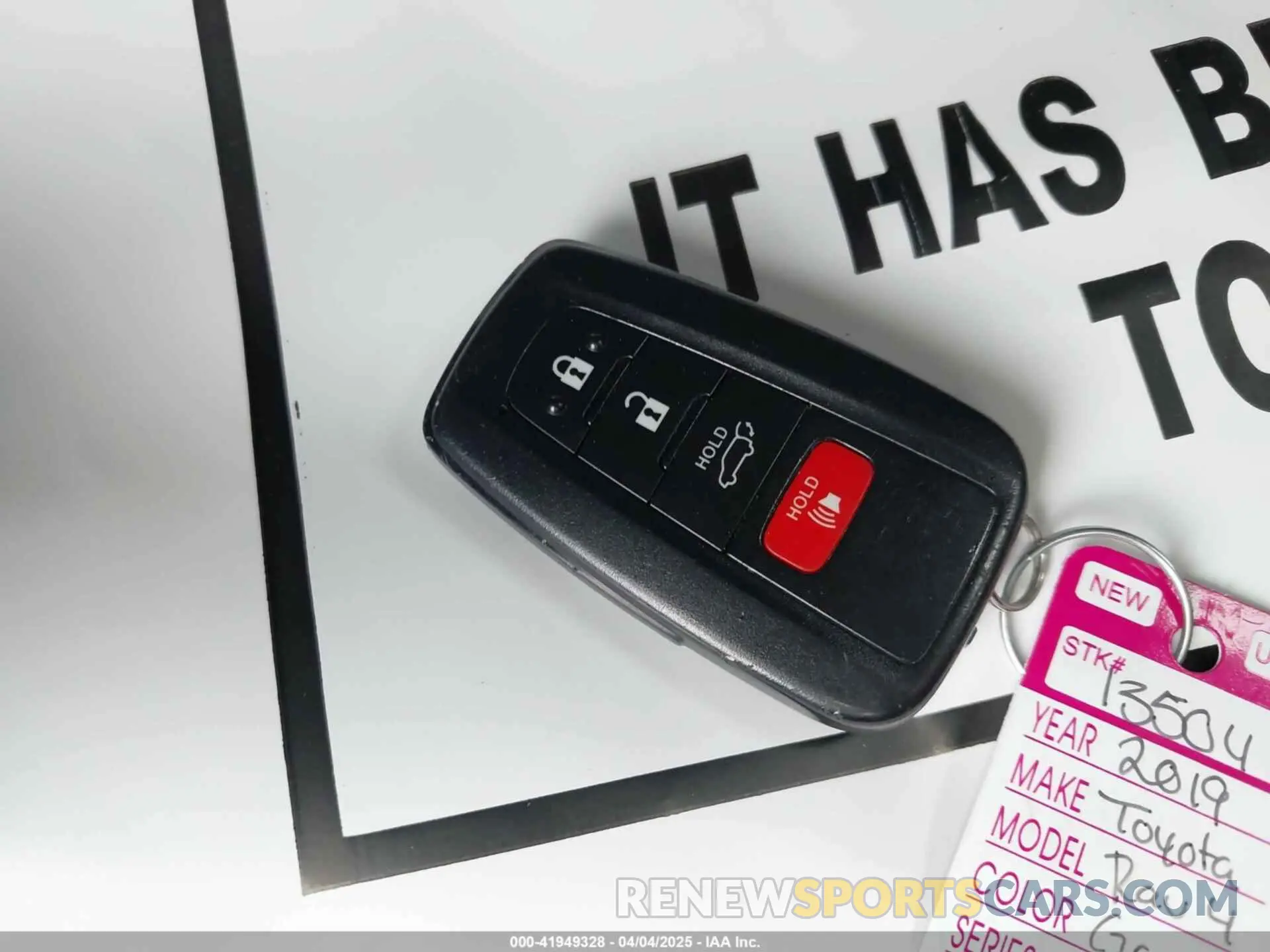 11 Фотография поврежденного автомобиля JTMW1RFVXKD505425 TOYOTA RAV4 2019