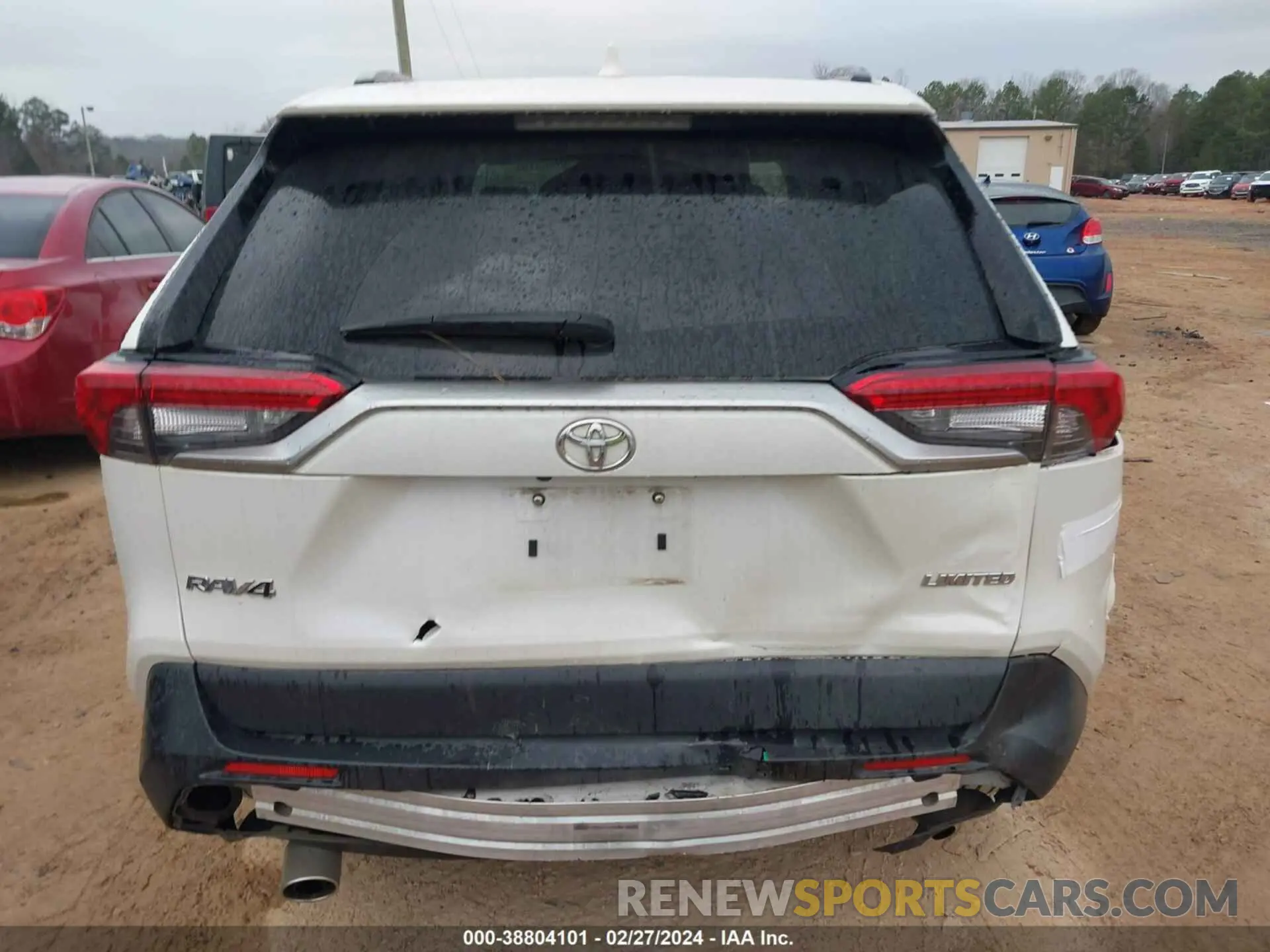 16 Photograph of a damaged car JTMY1RFV2KD009253 TOYOTA RAV4 2019