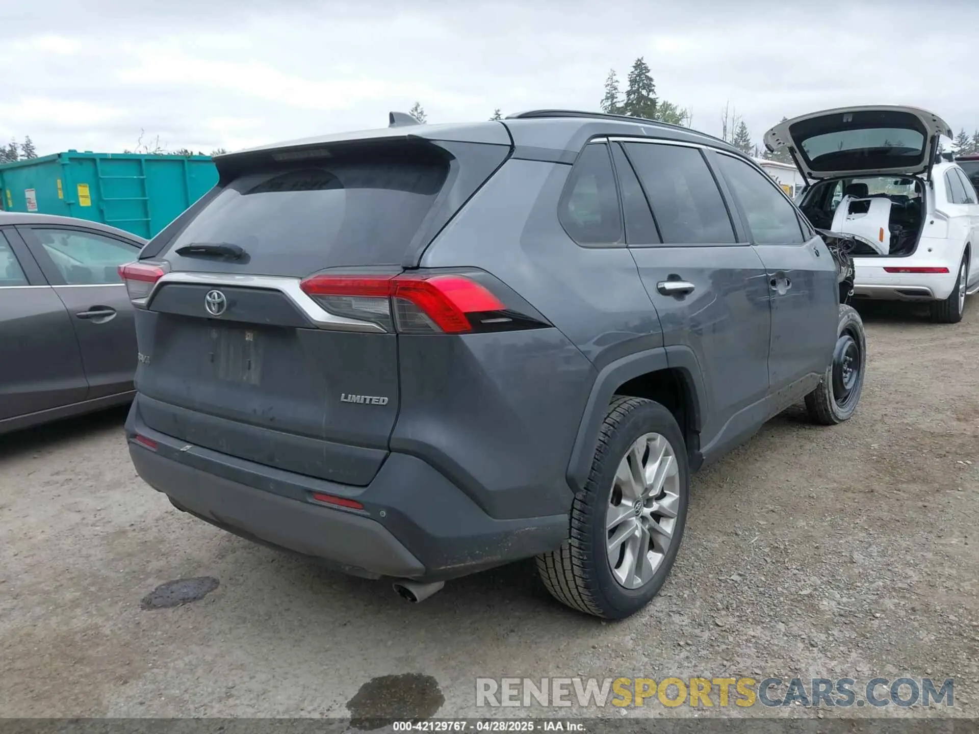 4 Photograph of a damaged car JTMY1RFV6KD031787 TOYOTA RAV4 2019
