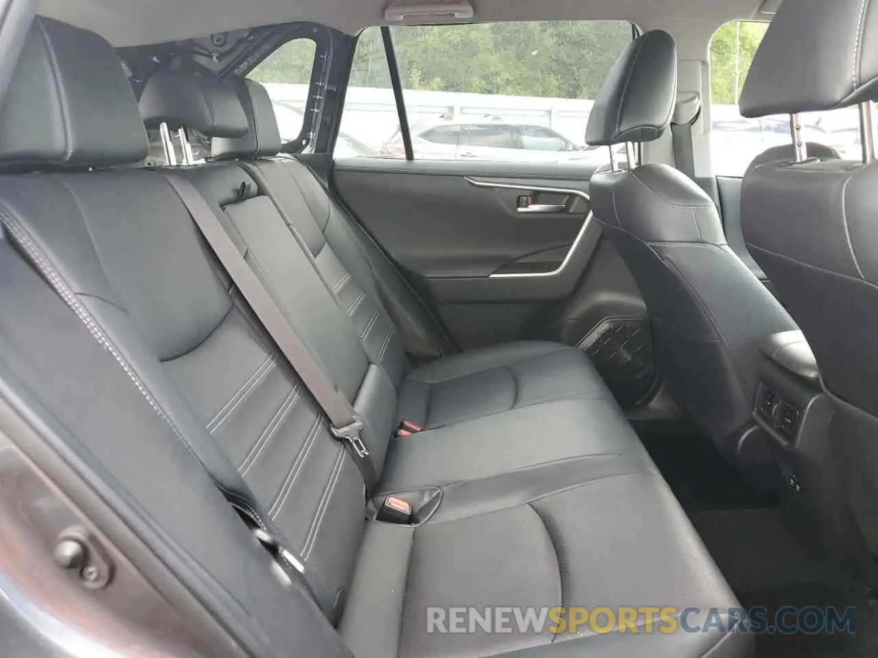 11 Photograph of a damaged car JTMY1RFV6KD515247 TOYOTA RAV4 2019
