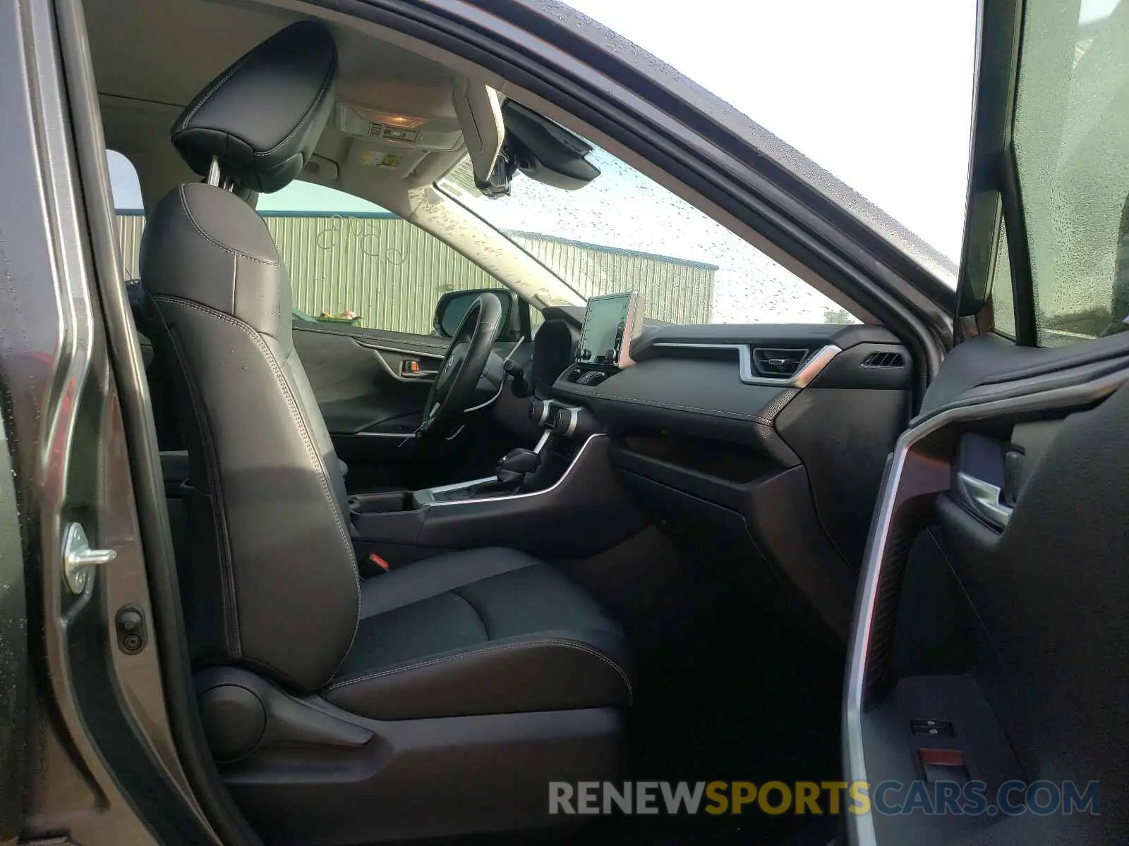 5 Photograph of a damaged car JTMY1RFV6KD515894 TOYOTA RAV4 2019
