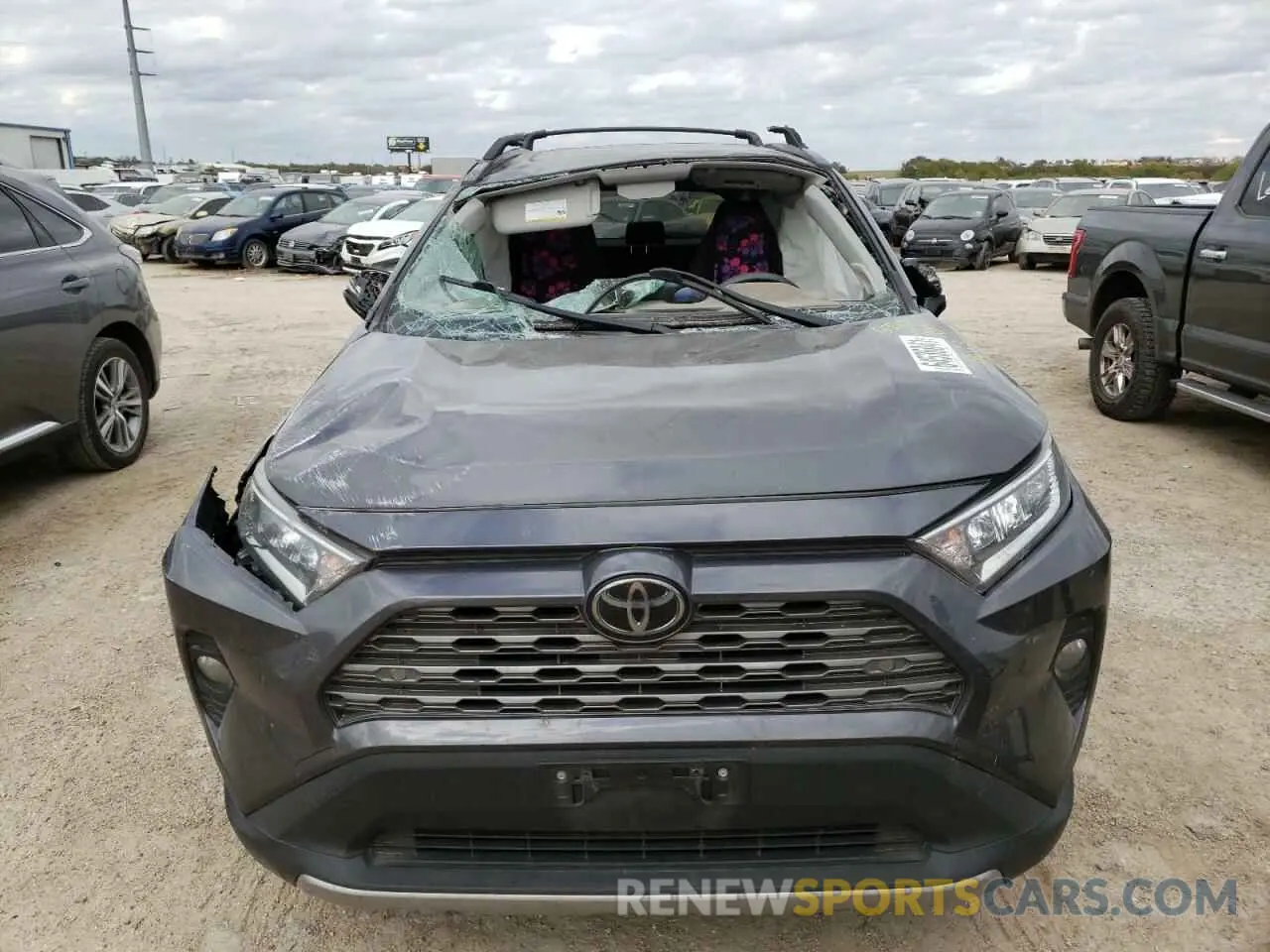 7 Photograph of a damaged car JTMY1RFV7KJ004311 TOYOTA RAV4 2019
