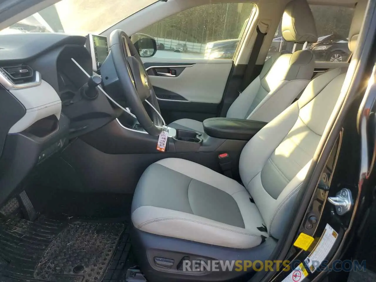 7 Фотография поврежденного автомобиля JTMY1RFV8KD507649 TOYOTA RAV4 2019