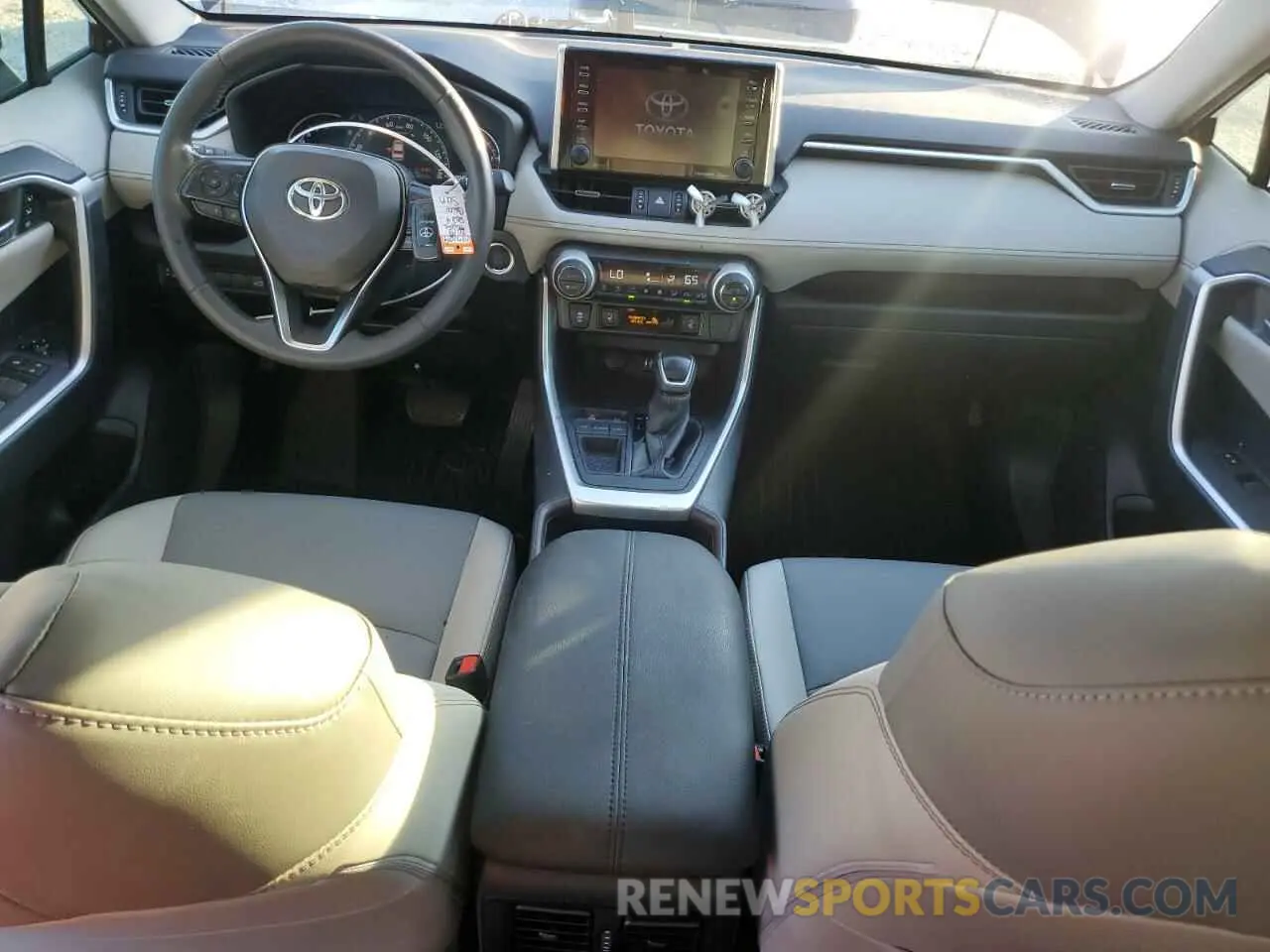 8 Фотография поврежденного автомобиля JTMY1RFV8KD507649 TOYOTA RAV4 2019