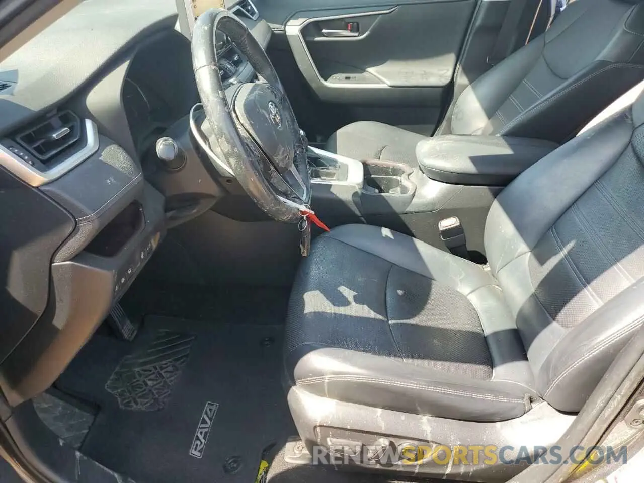 7 Photograph of a damaged car JTMY1RFVXKD028357 TOYOTA RAV4 2019