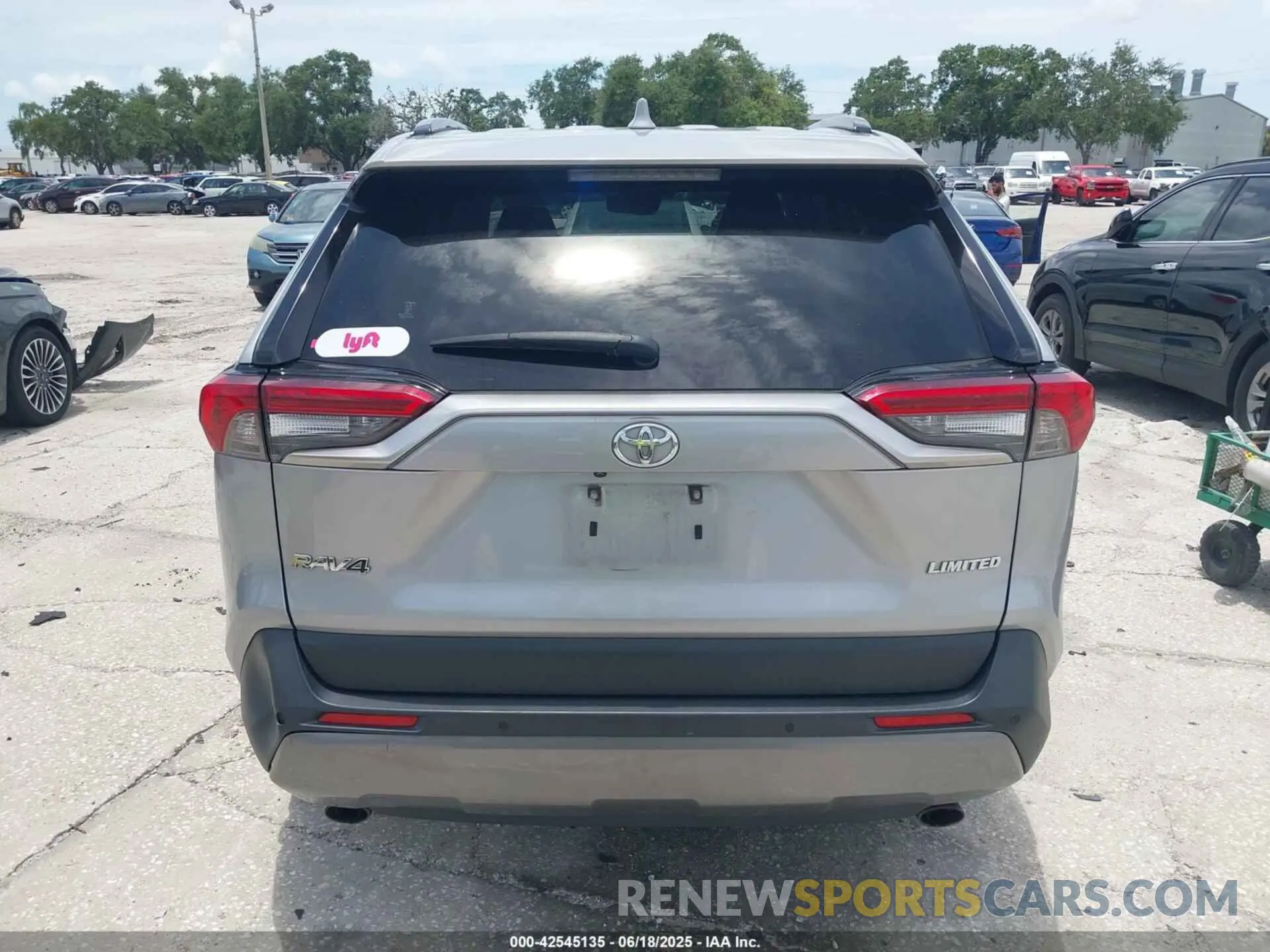 16 Photograph of a damaged car JTMY1RFVXKD503506 TOYOTA RAV4 2019