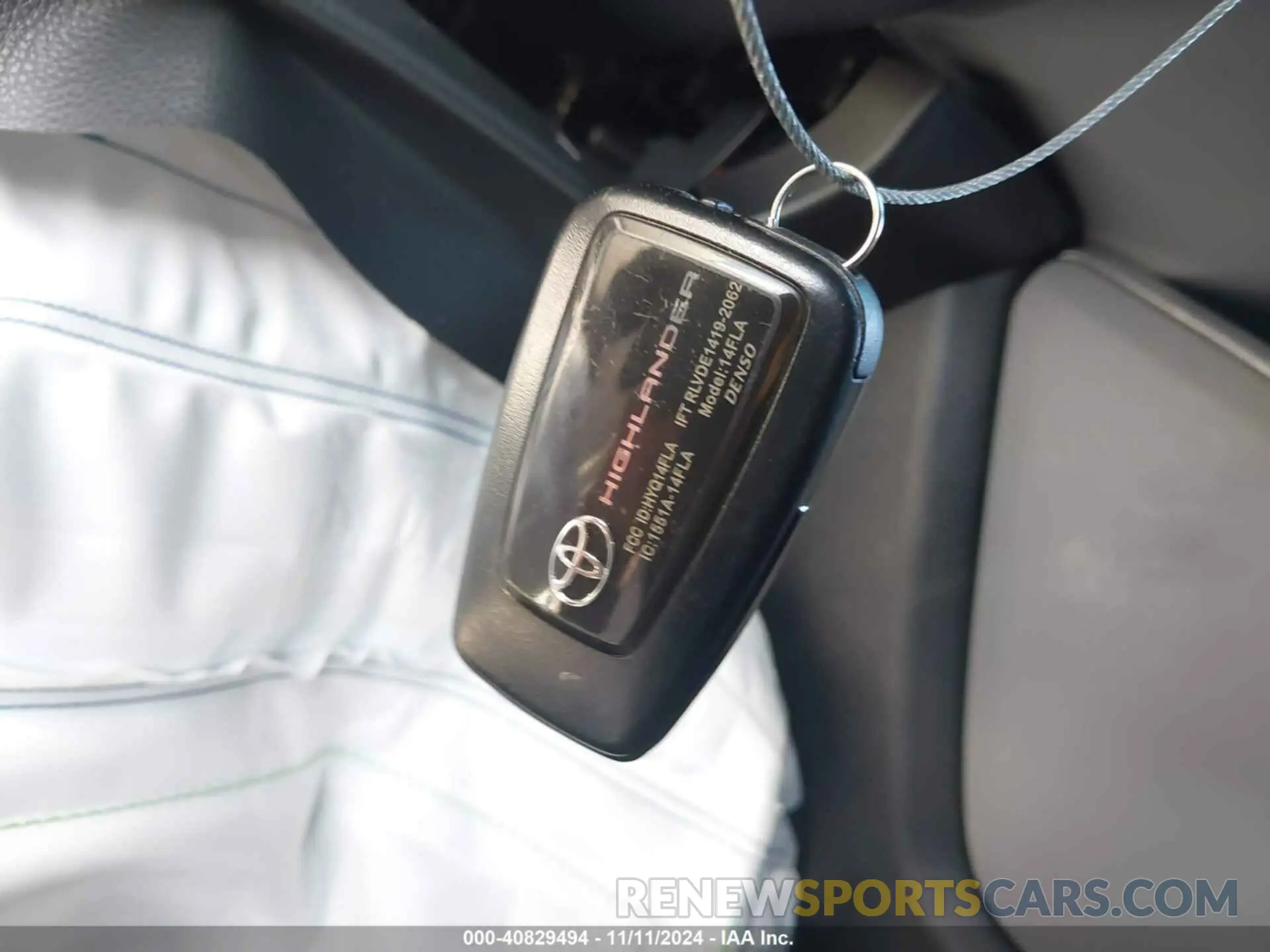11 Фотография поврежденного автомобиля JTMY1RFVXKD514098 TOYOTA RAV4 2019