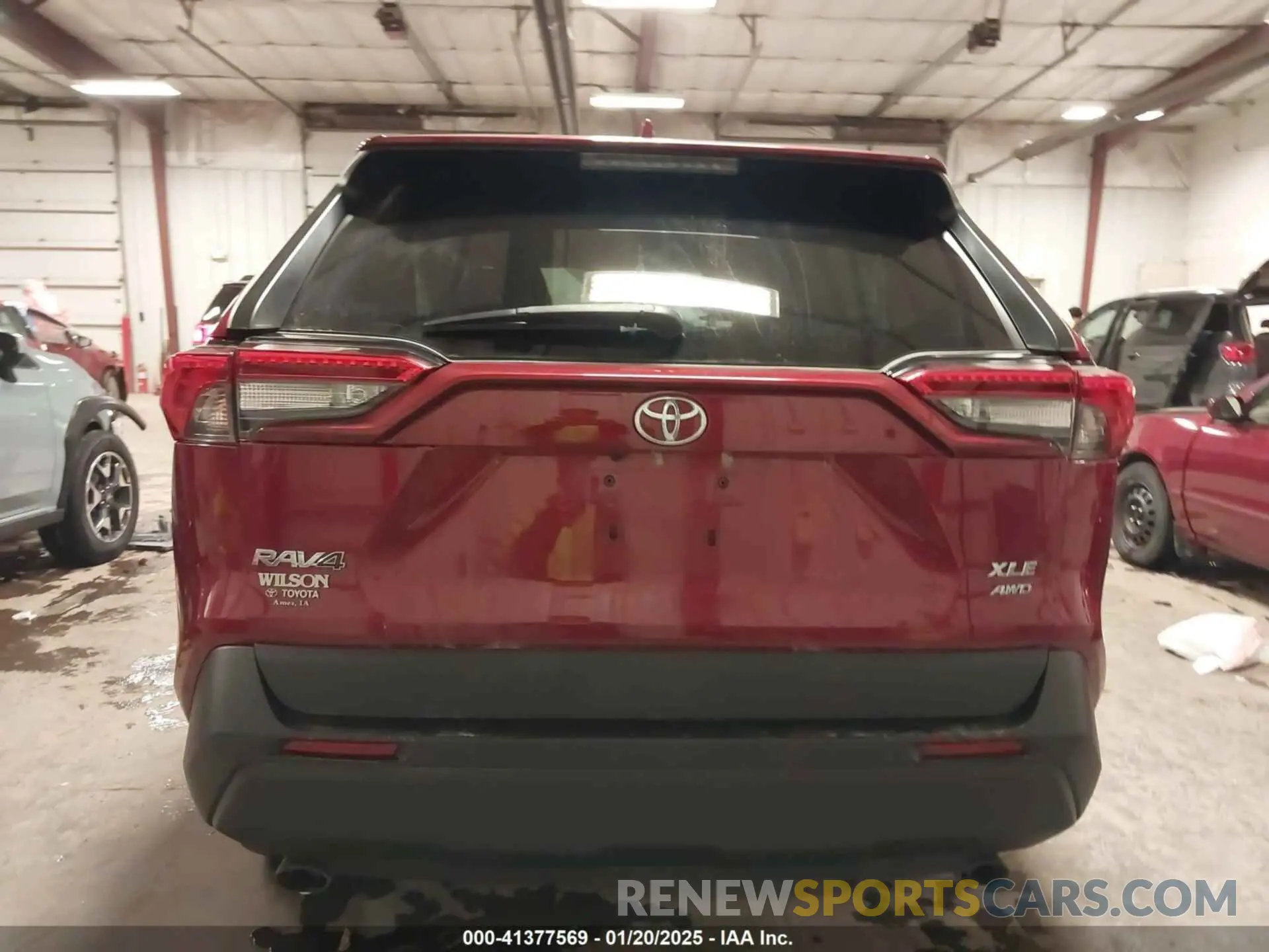 16 Photograph of a damaged car 2T3A1RFV0LW107316 TOYOTA RAV4 2020