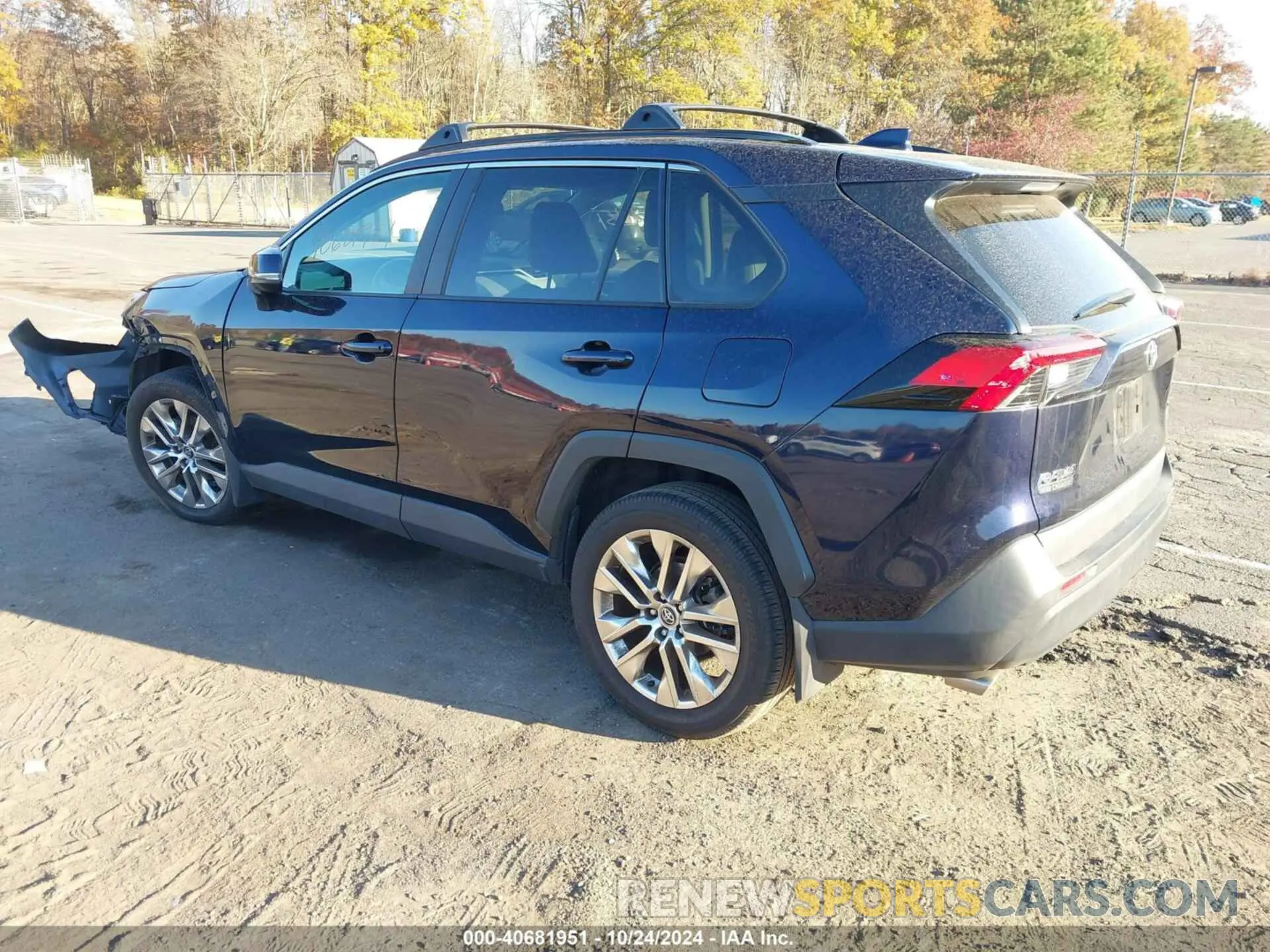 3 Photograph of a damaged car 2T3A1RFV1LC121663 TOYOTA RAV4 2020