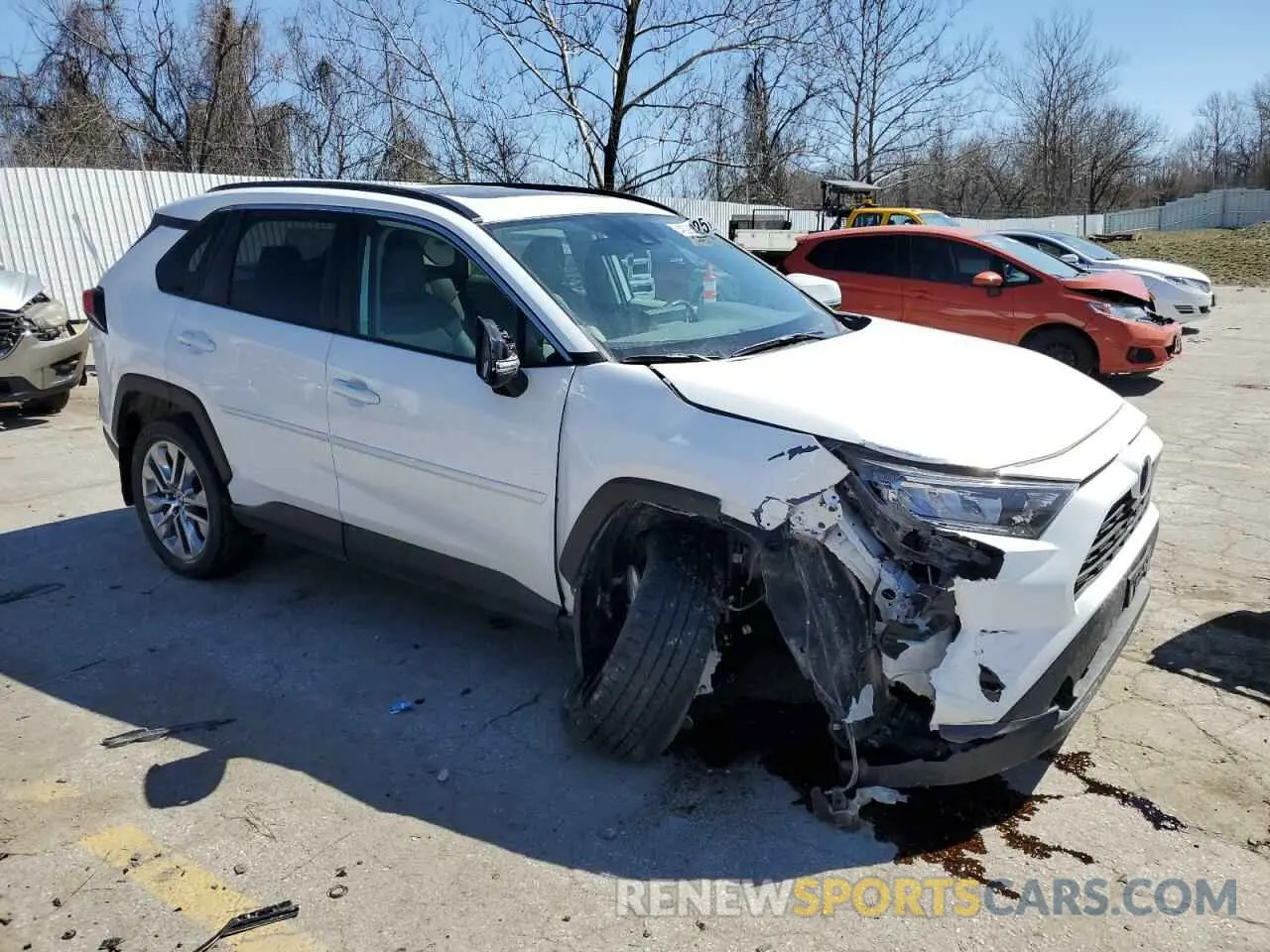 4 Photograph of a damaged car 2T3A1RFV1LW114713 TOYOTA RAV4 2020