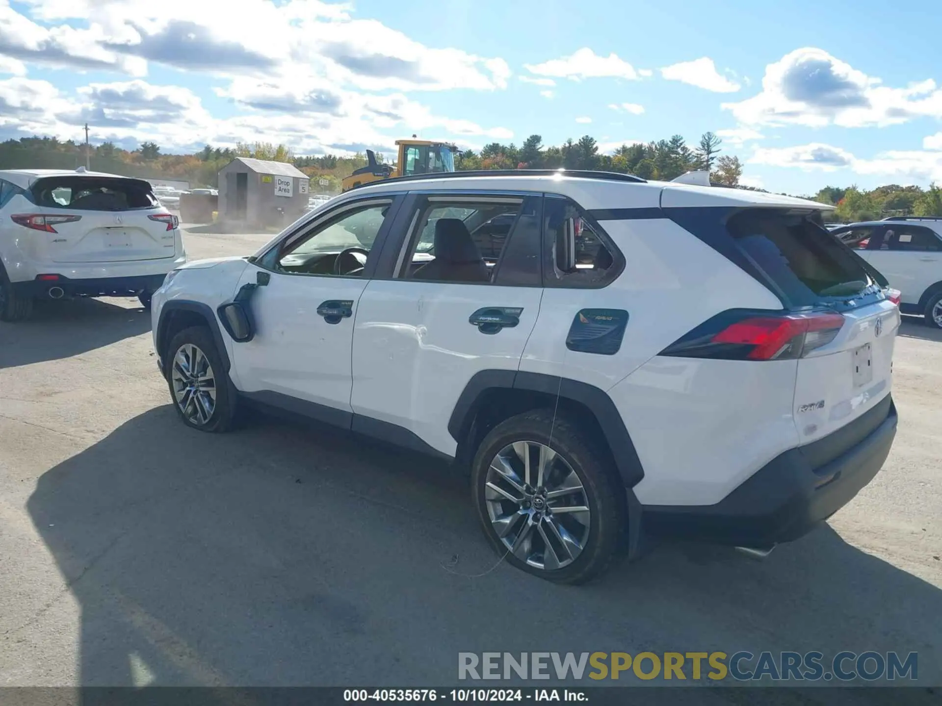 3 Photograph of a damaged car 2T3A1RFV2LC086258 TOYOTA RAV4 2020