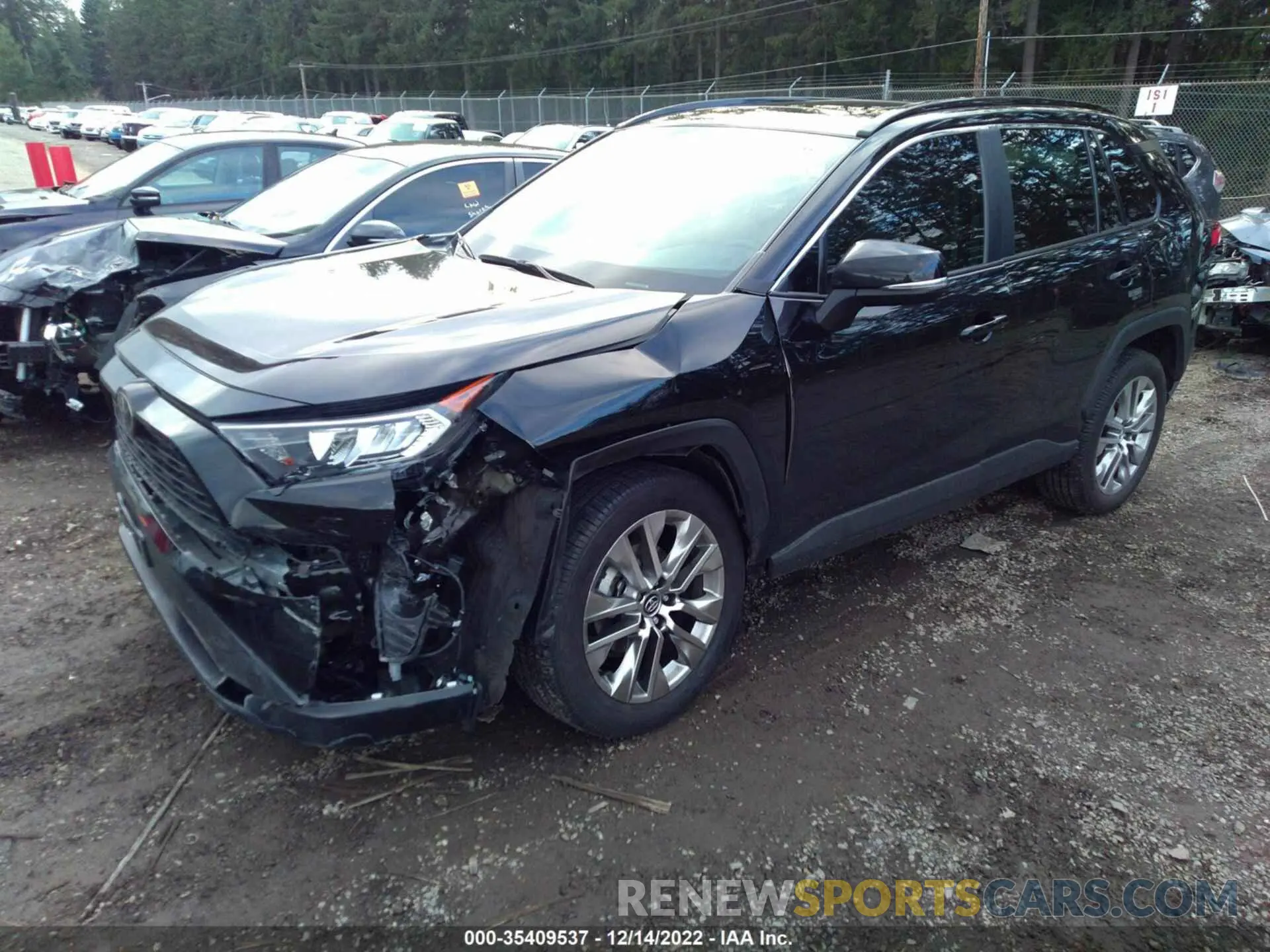 2 Photograph of a damaged car 2T3A1RFV2LW107379 TOYOTA RAV4 2020