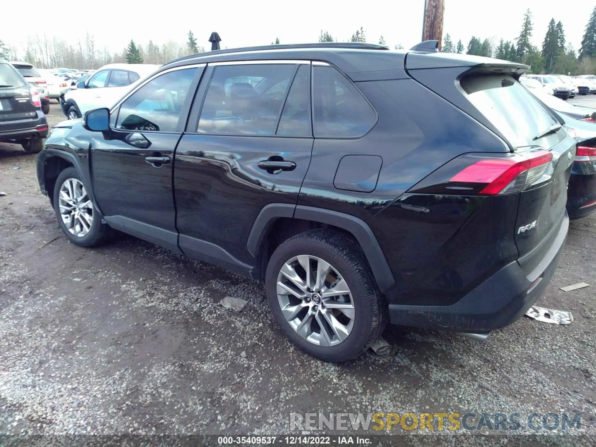 3 Photograph of a damaged car 2T3A1RFV2LW107379 TOYOTA RAV4 2020