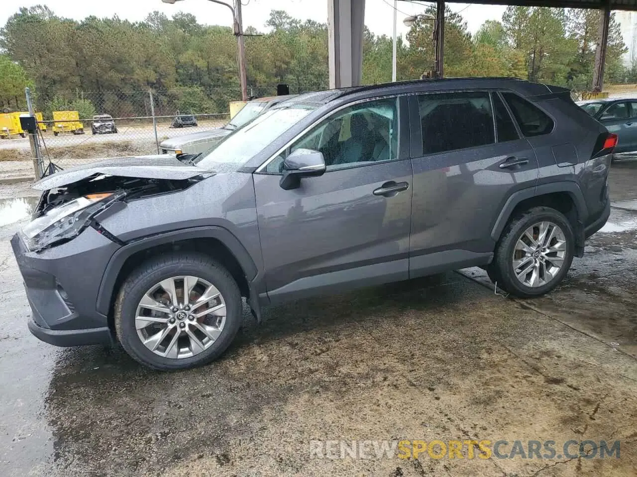 1 Photograph of a damaged car 2T3A1RFV3LW107875 TOYOTA RAV4 2020