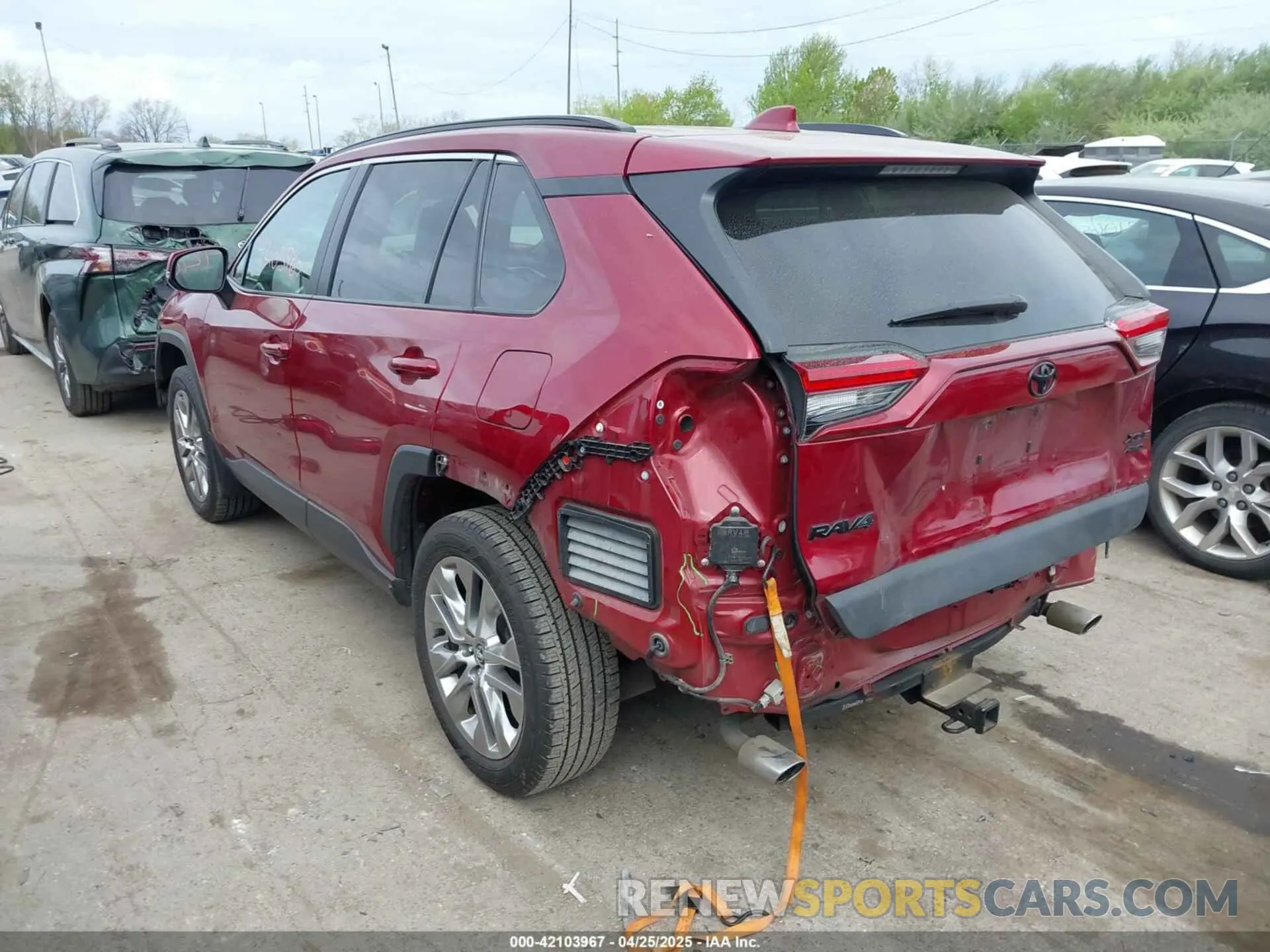 3 Фотография поврежденного автомобиля 2T3A1RFV3LW135997 TOYOTA RAV4 2020