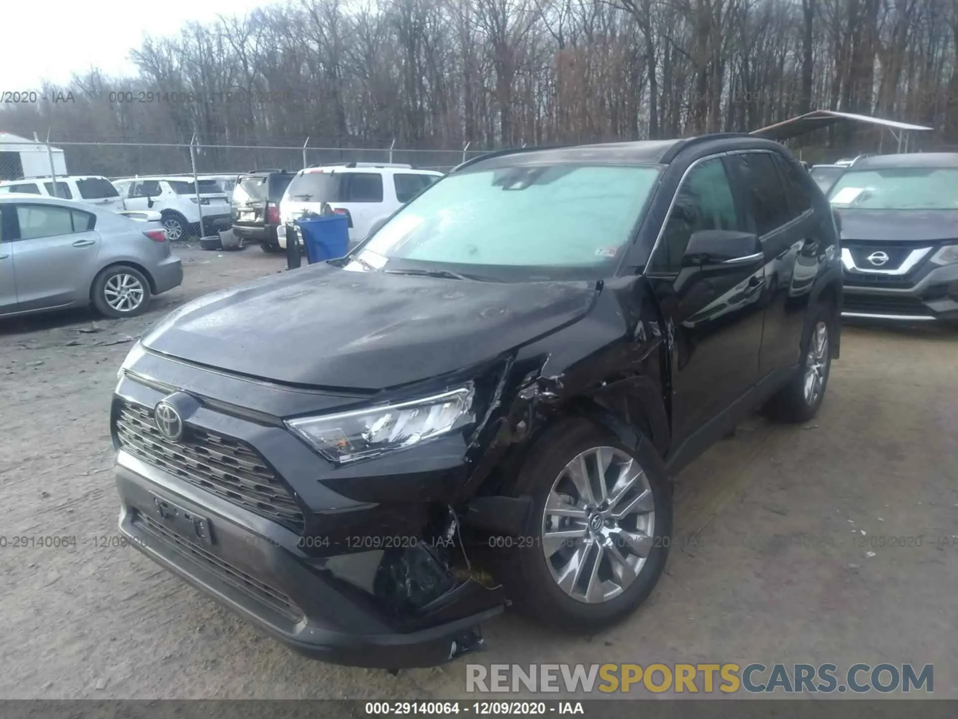 2 Photograph of a damaged car 2T3A1RFV5LW121471 TOYOTA RAV4 2020