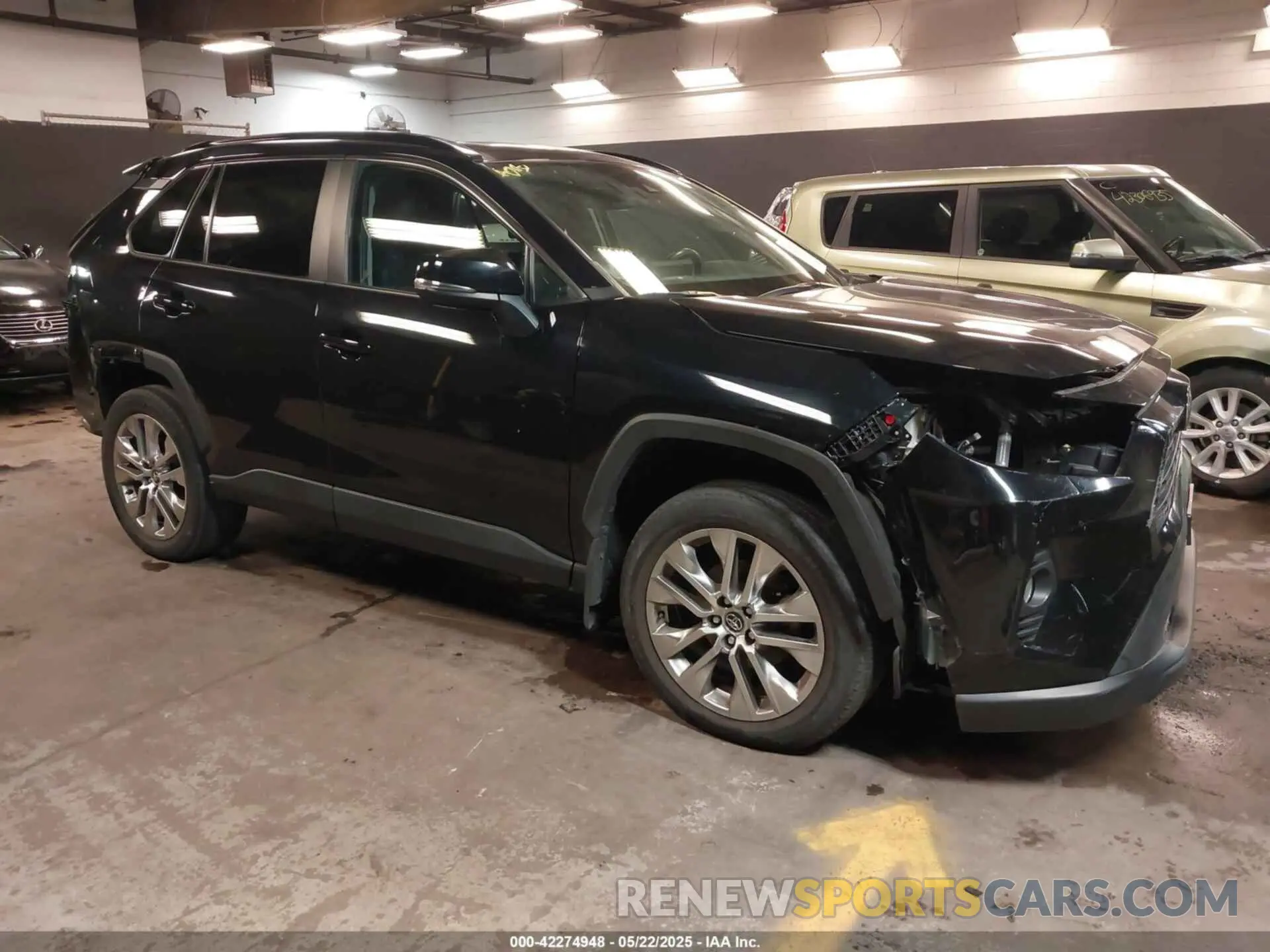 1 Фотография поврежденного автомобиля 2T3A1RFV6LW130440 TOYOTA RAV4 2020