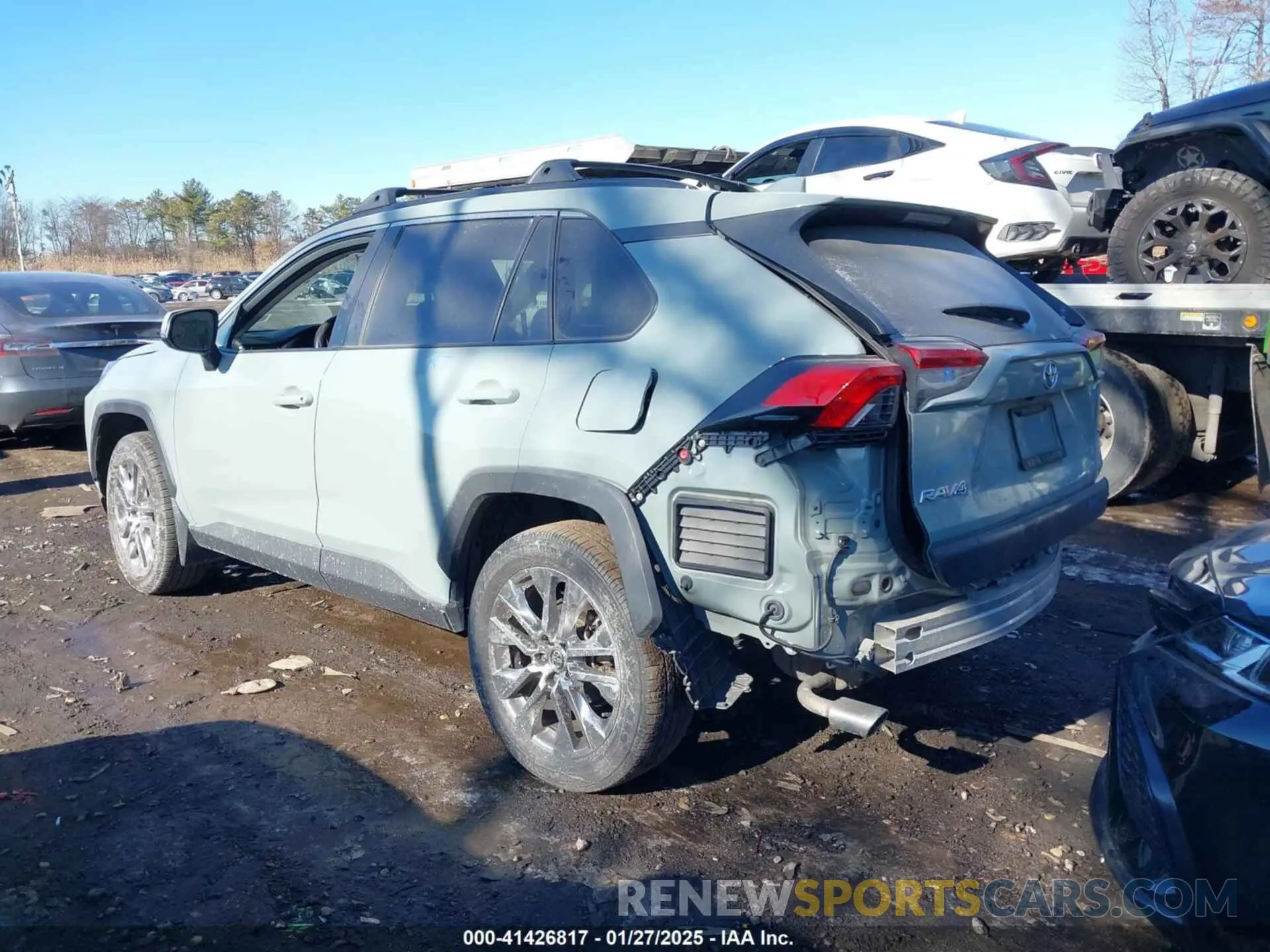 14 Photograph of a damaged car 2T3A1RFV7LW092653 TOYOTA RAV4 2020