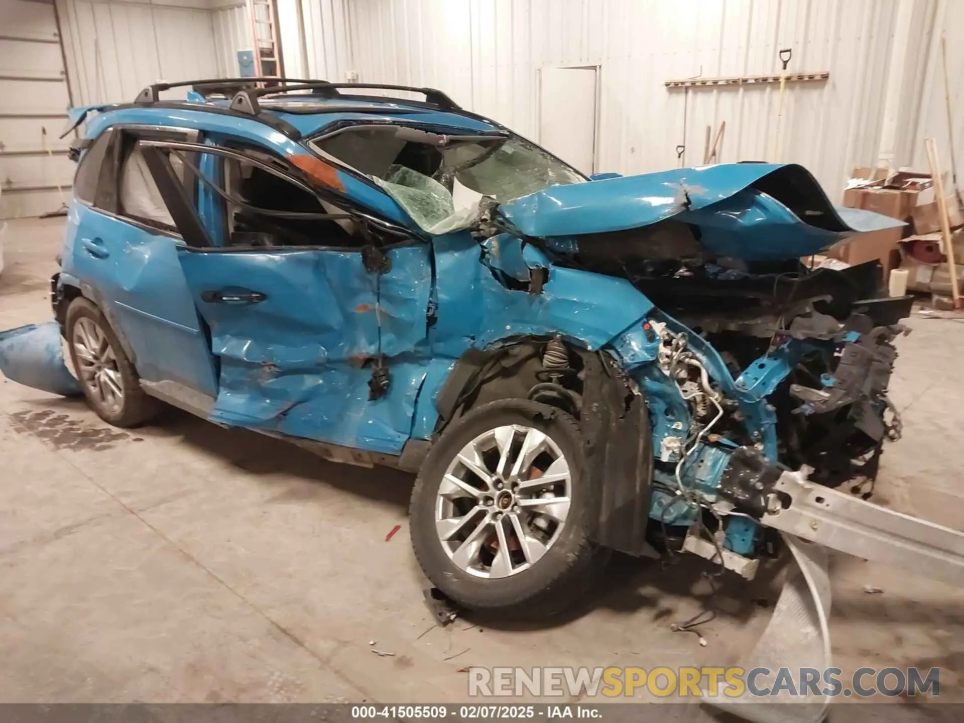 1 Photograph of a damaged car 2T3A1RFVXLW113852 TOYOTA RAV4 2020