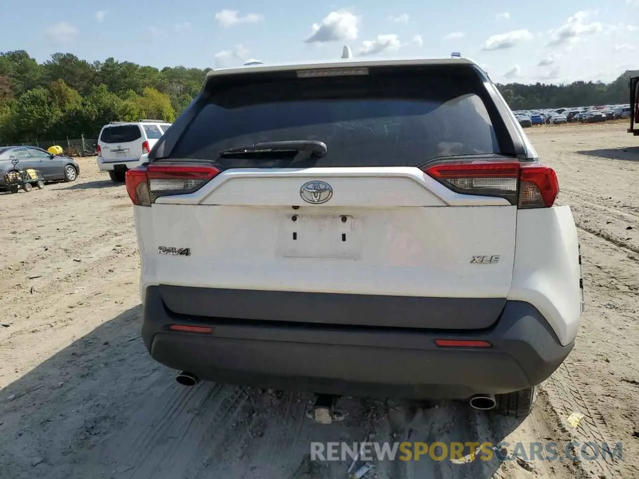 6 Photograph of a damaged car 2T3C1RFV0LC060198 TOYOTA RAV4 2020
