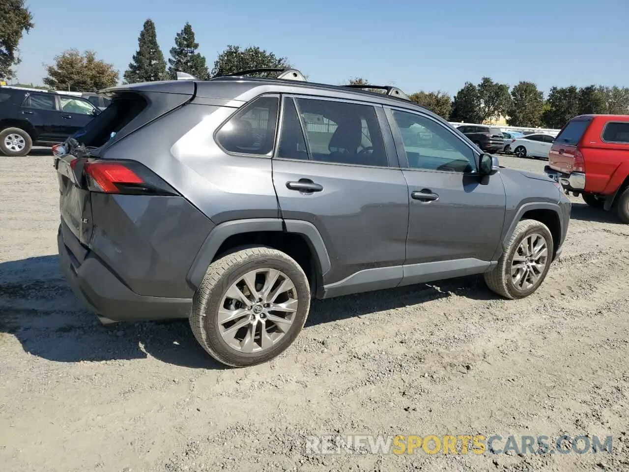 3 Photograph of a damaged car 2T3C1RFV1LW098411 TOYOTA RAV4 2020