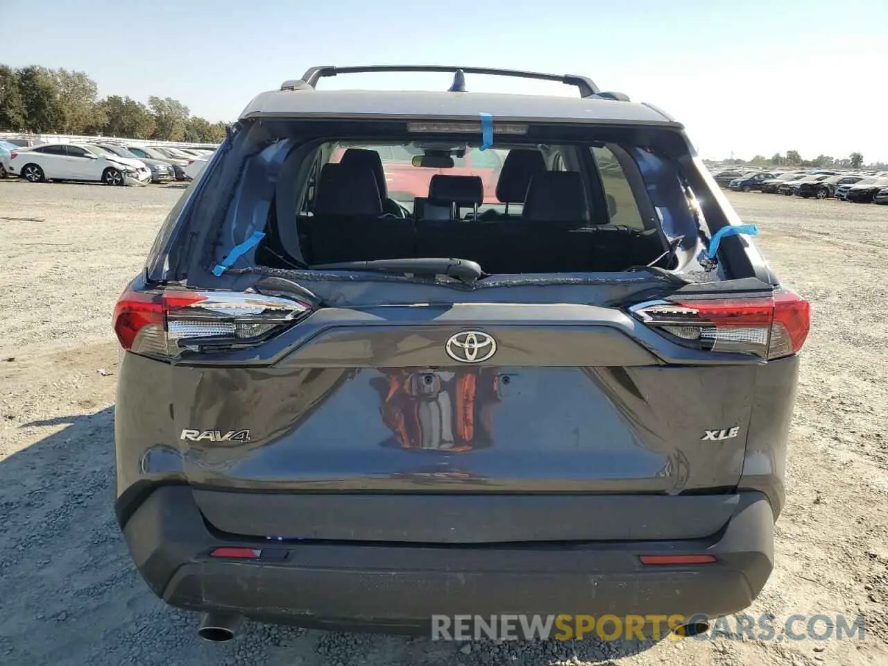 6 Photograph of a damaged car 2T3C1RFV1LW098411 TOYOTA RAV4 2020