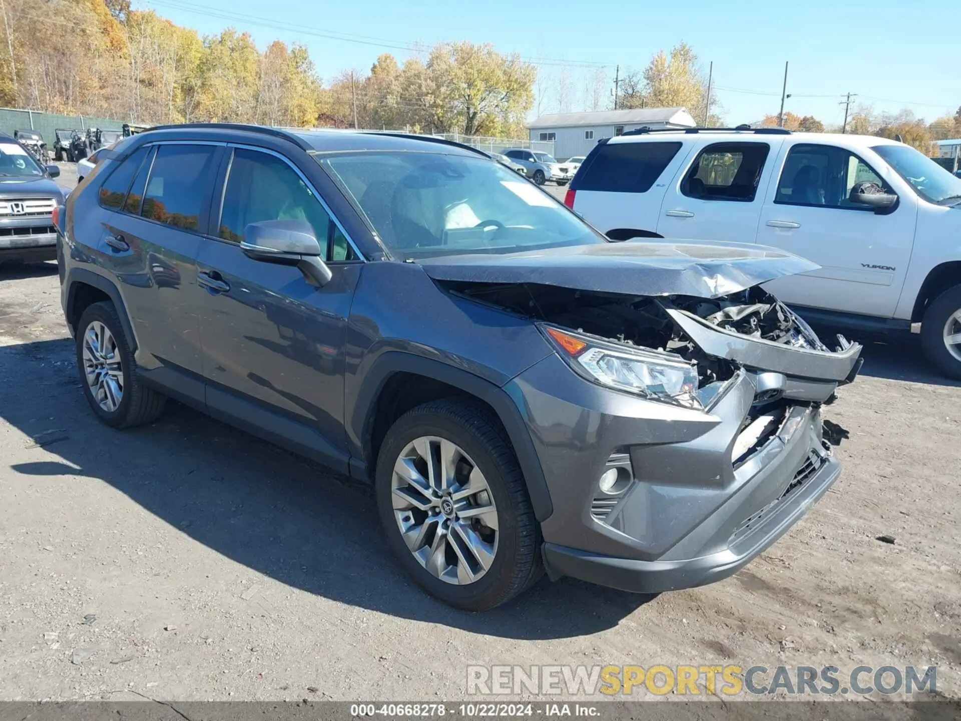 1 Photograph of a damaged car 2T3C1RFV2LC057190 TOYOTA RAV4 2020