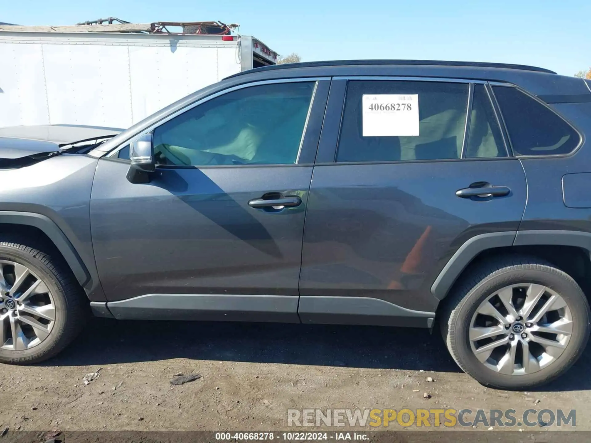 14 Photograph of a damaged car 2T3C1RFV2LC057190 TOYOTA RAV4 2020