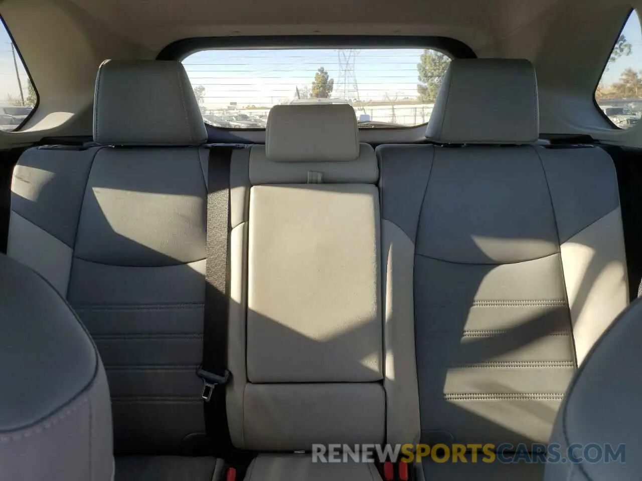 10 Фотография поврежденного автомобиля 2T3C1RFV2LW087501 TOYOTA RAV4 2020