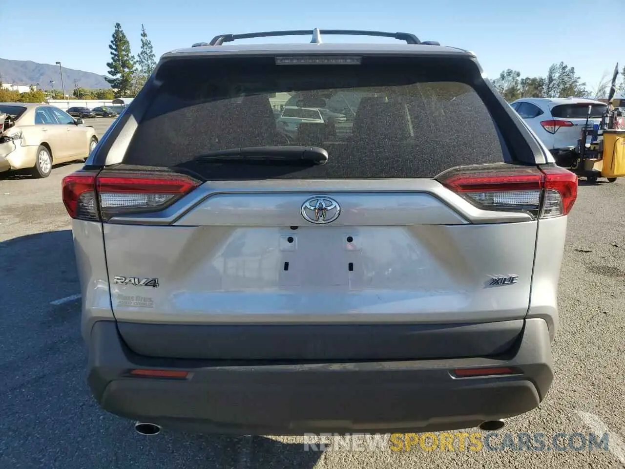 6 Фотография поврежденного автомобиля 2T3C1RFV2LW087501 TOYOTA RAV4 2020