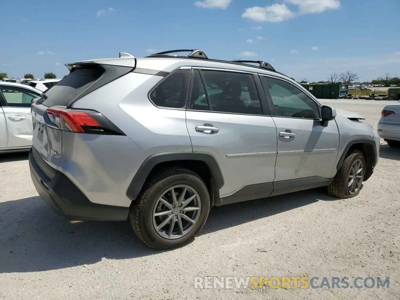 3 Фотография поврежденного автомобиля 2T3C1RFV4LC065341 TOYOTA RAV4 2020