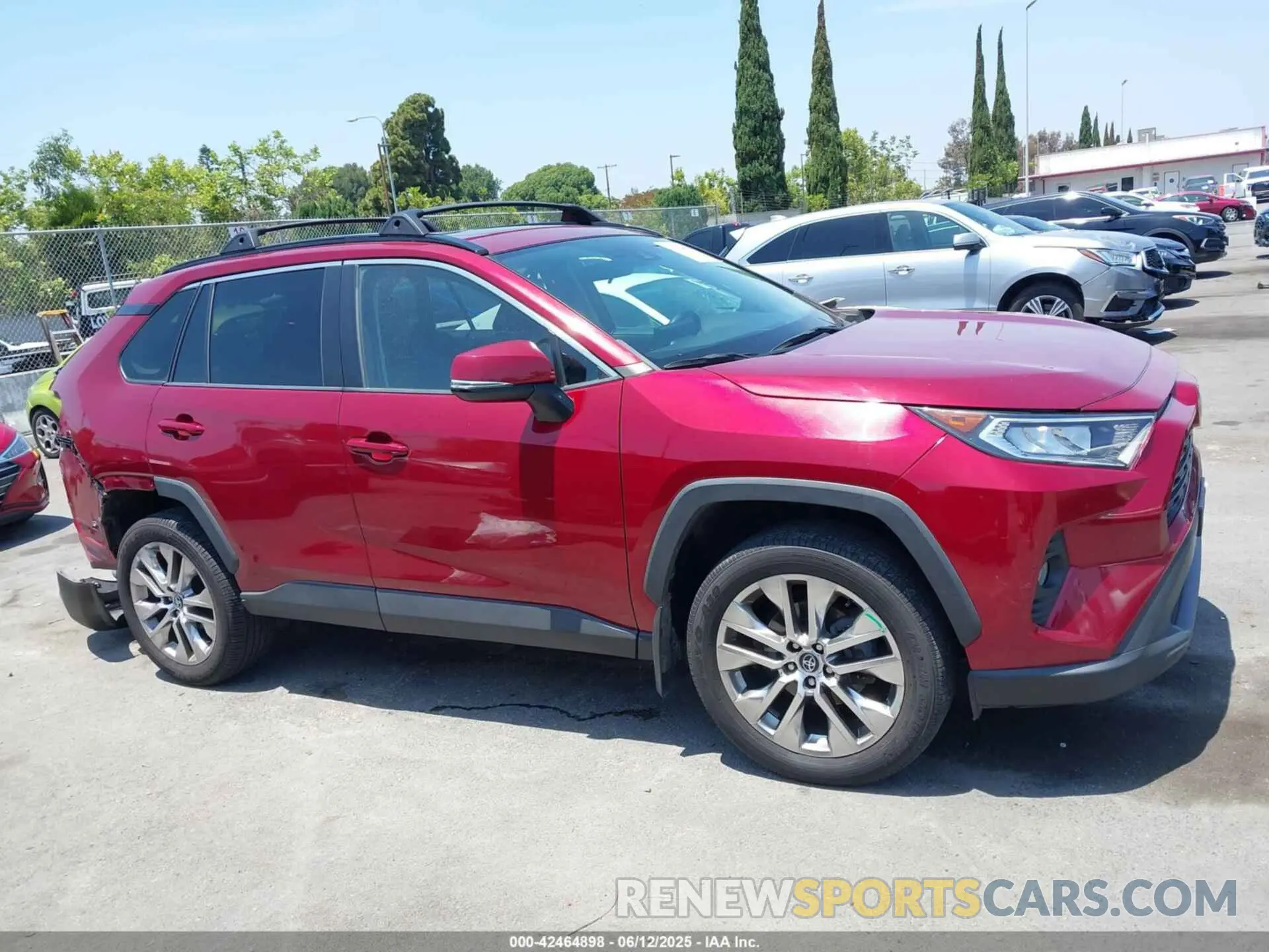 14 Photograph of a damaged car 2T3C1RFV5LW088979 TOYOTA RAV4 2020