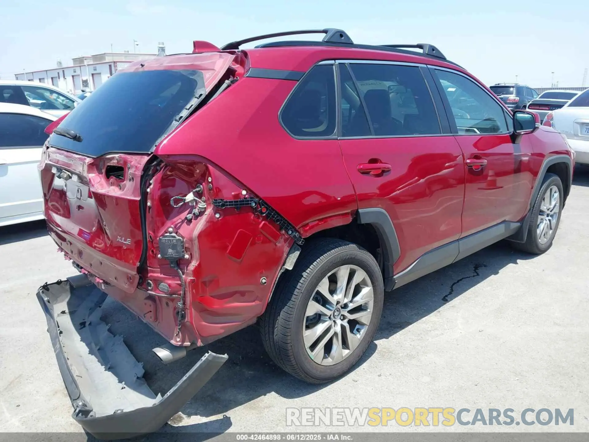 4 Photograph of a damaged car 2T3C1RFV5LW088979 TOYOTA RAV4 2020