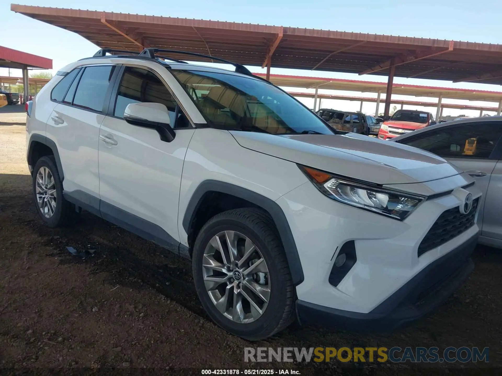 1 Photograph of a damaged car 2T3C1RFV6LW076534 TOYOTA RAV4 2020