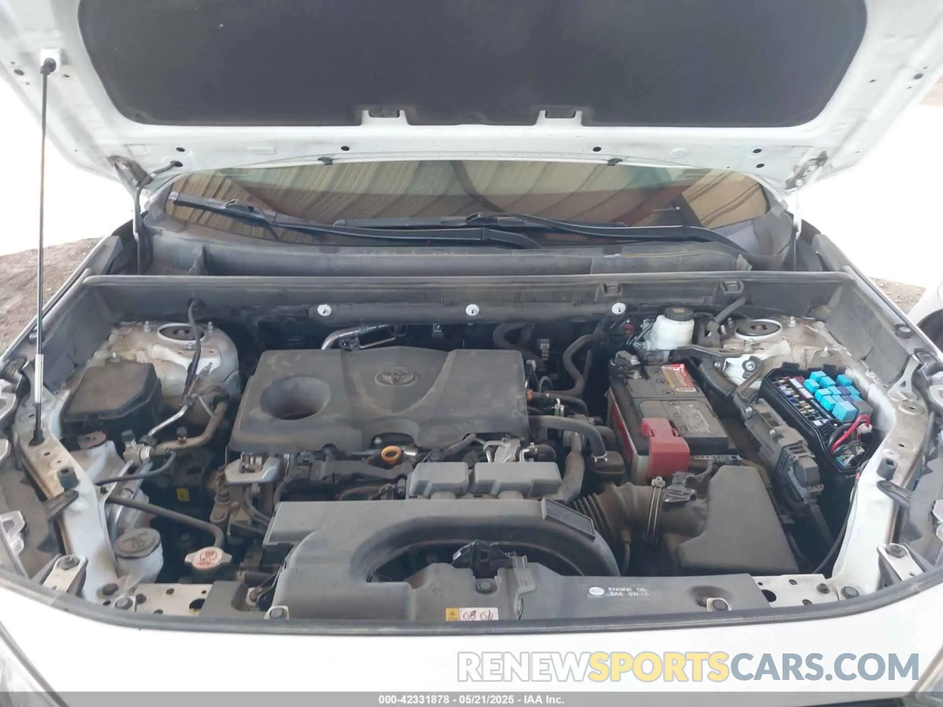 10 Photograph of a damaged car 2T3C1RFV6LW076534 TOYOTA RAV4 2020