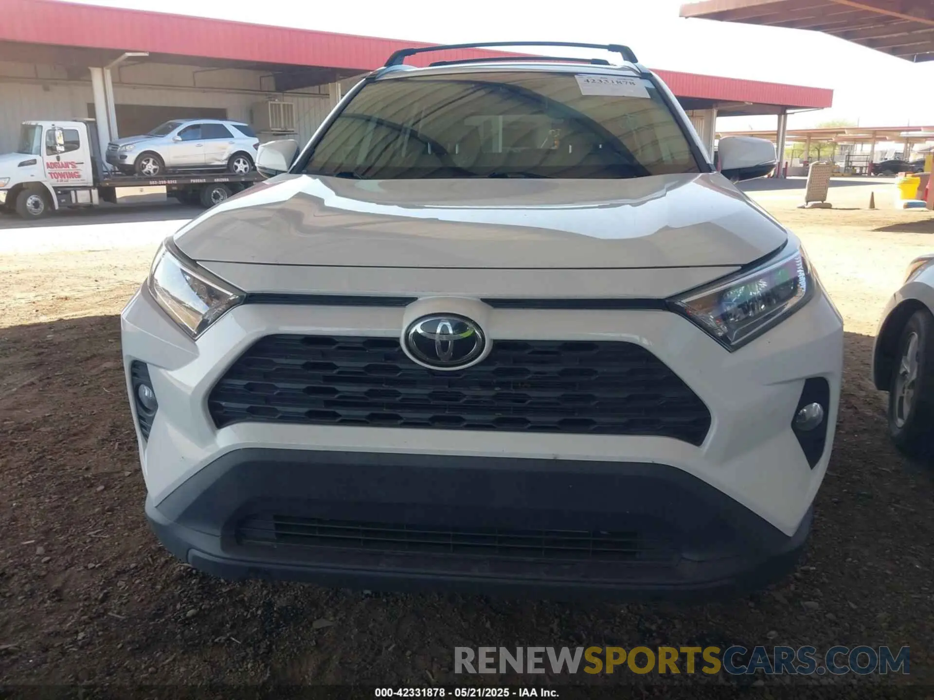 11 Photograph of a damaged car 2T3C1RFV6LW076534 TOYOTA RAV4 2020