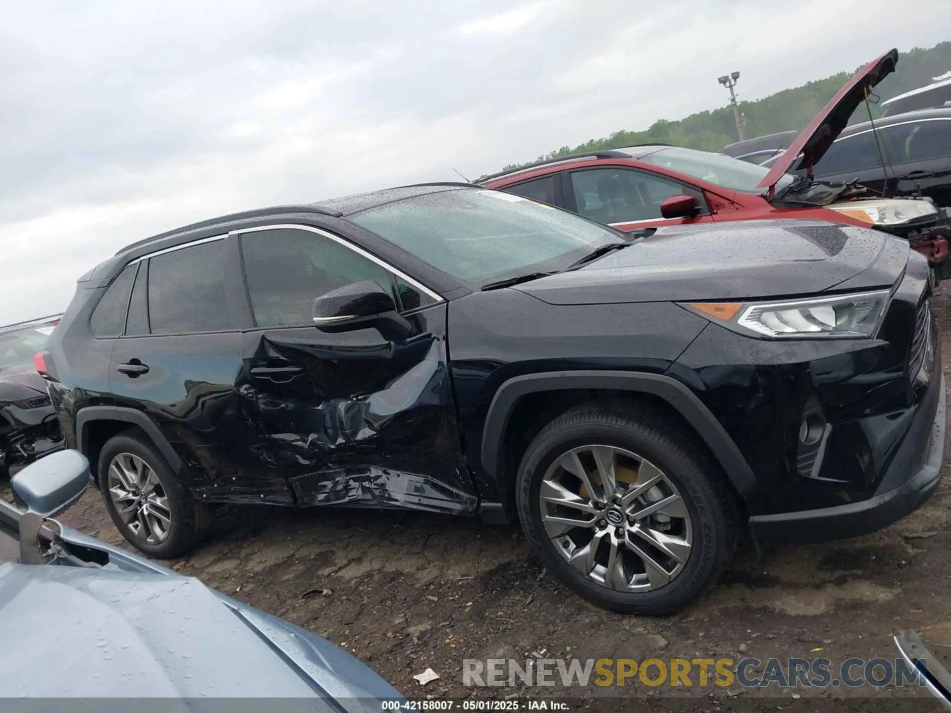 13 Photograph of a damaged car 2T3C1RFV7LC060540 TOYOTA RAV4 2020