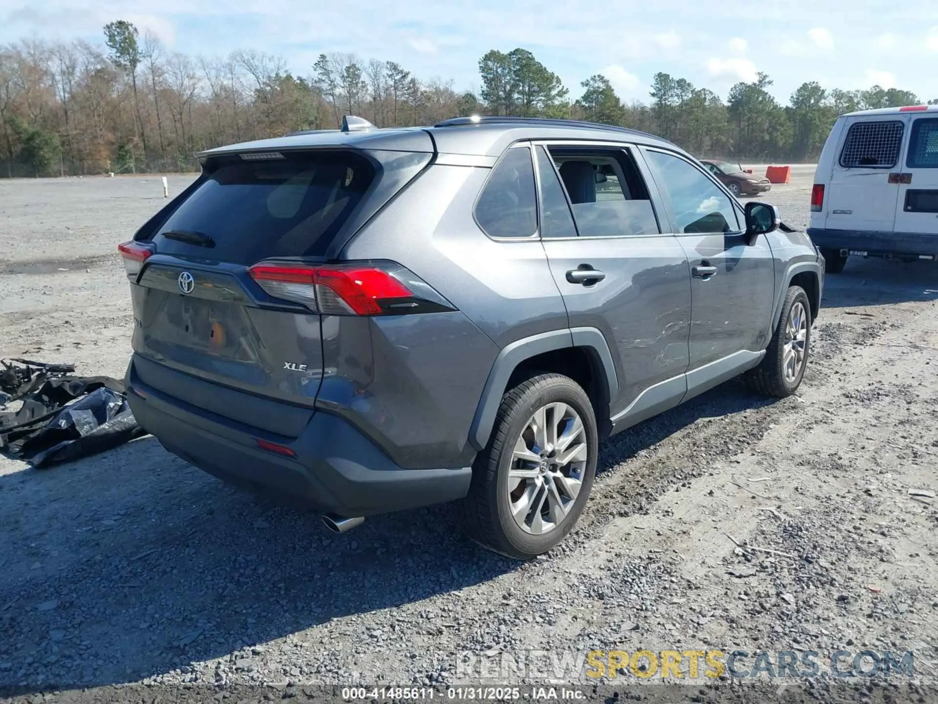 4 Фотография поврежденного автомобиля 2T3C1RFV9LW057878 TOYOTA RAV4 2020